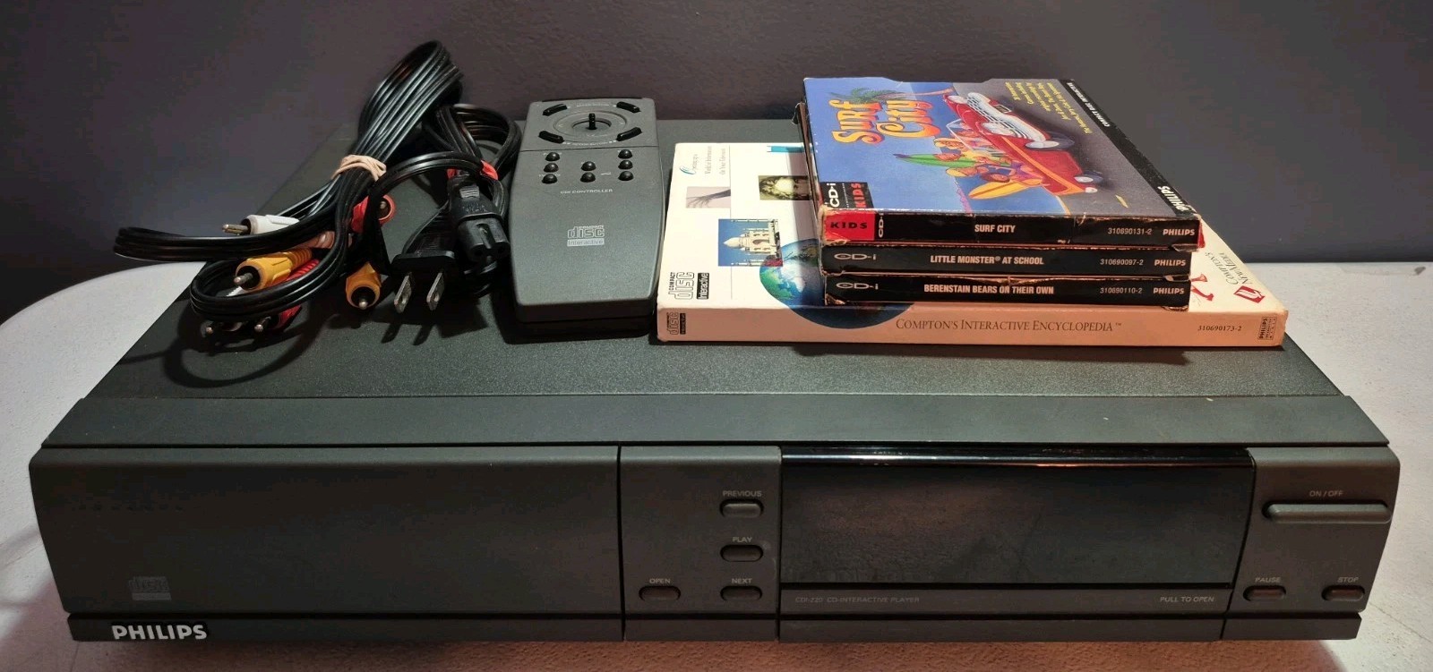 Philips CD-i 220 Video Game Console w/Controller & 4 Games – Tested *READ