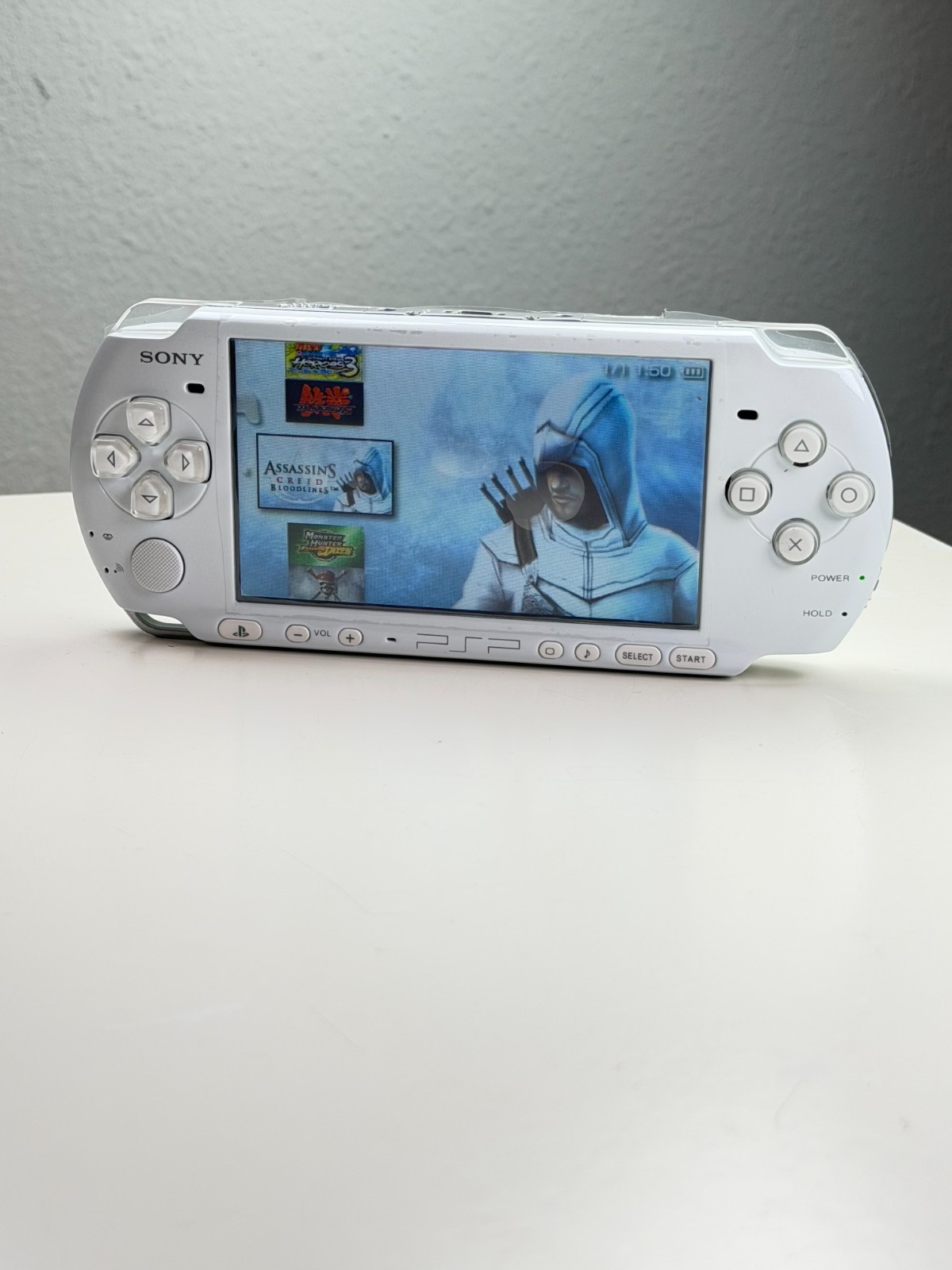 psp 3000 pearl white edition