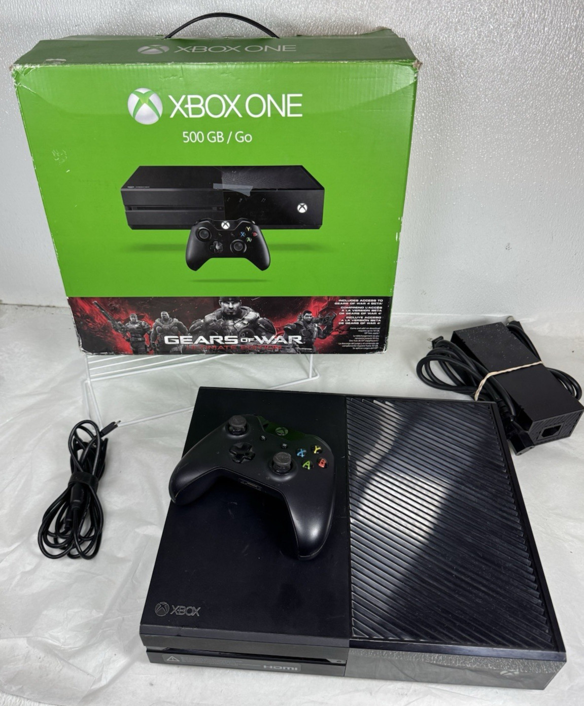 Original Microsoft Xbox One Model 1540 Console Original Box W/Controller & Cords