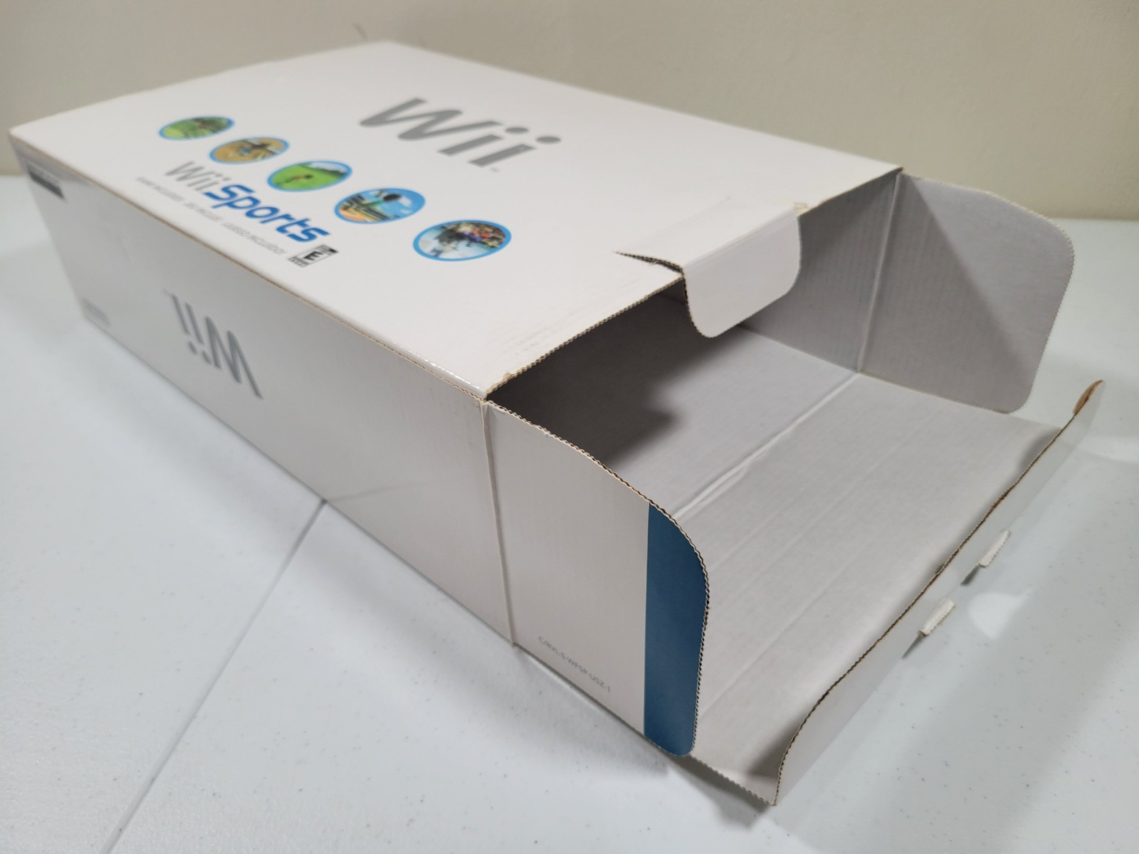 White Nintendo Wii Console RVL-001 – Complete In-box – Matching serial #’s