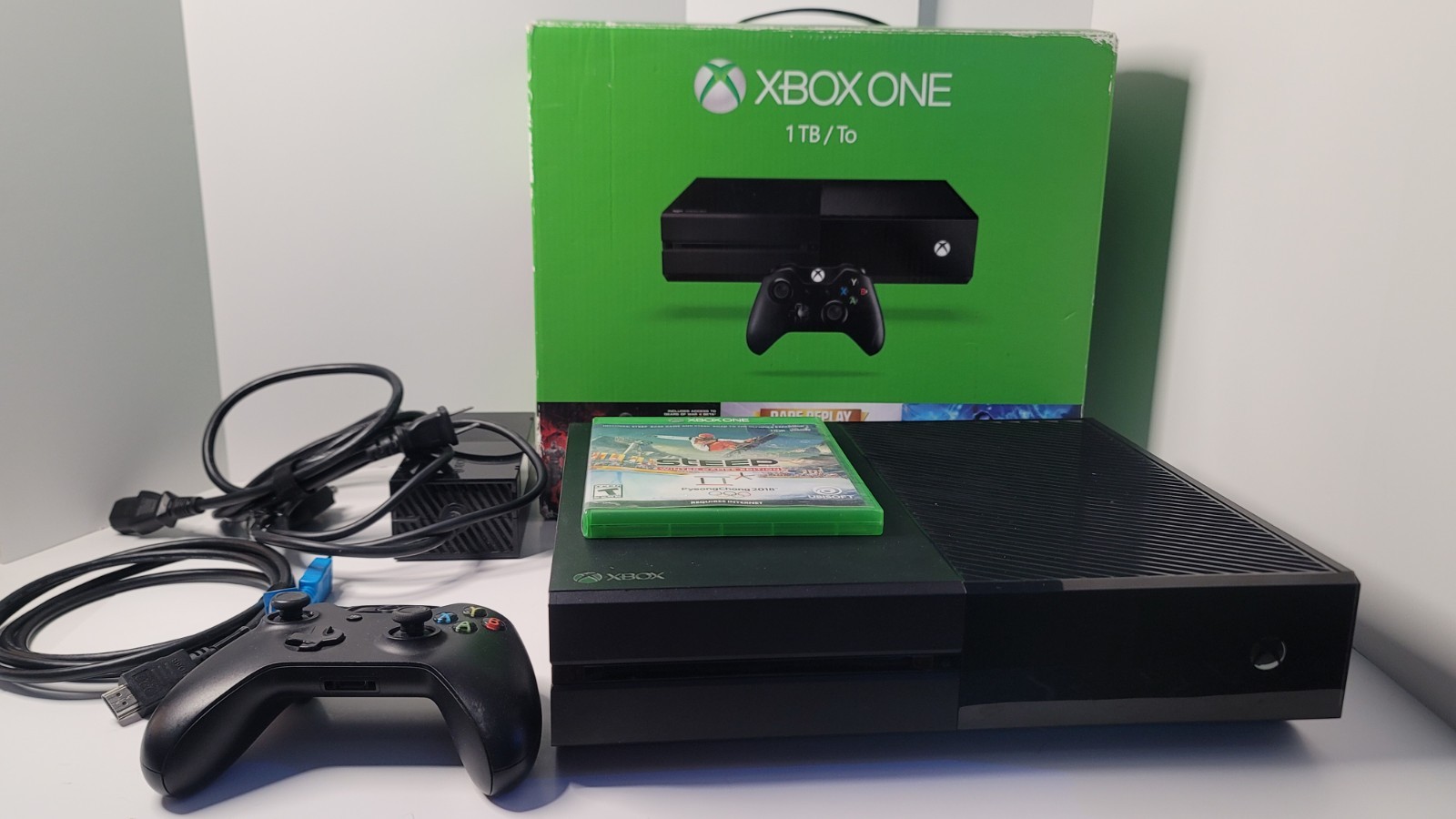 Xbox One 1 TB 1540 Bundle: Box, Kinect Camera, Controller, Games Tested/Works