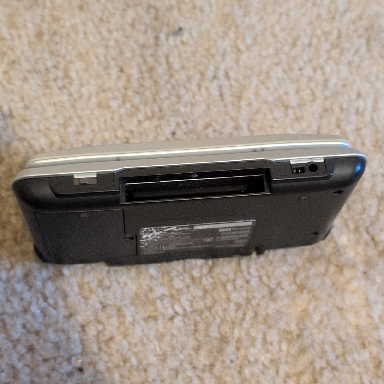 Nintendo DS Silver/Black, Scanlines On Screen, Tested, NO CHARGER NO STYLUS