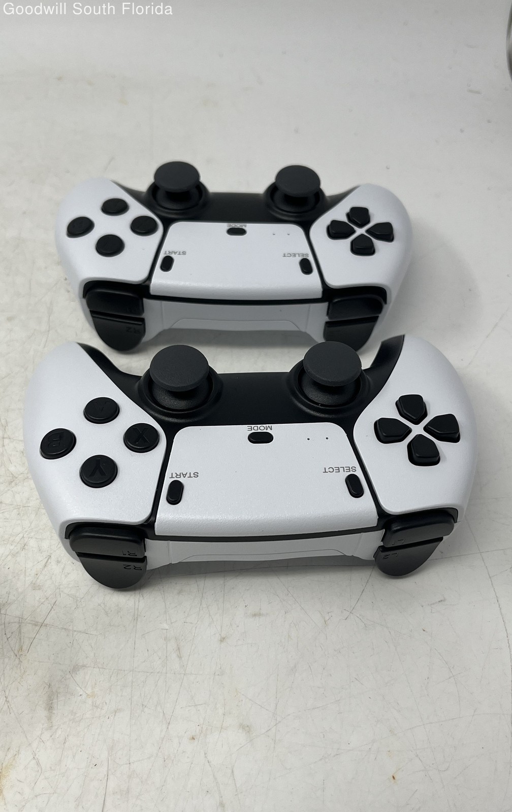 Black White M15 Plus 2.4G Wireless Game Stick Pro Controller 2 Pcs-Not Tested