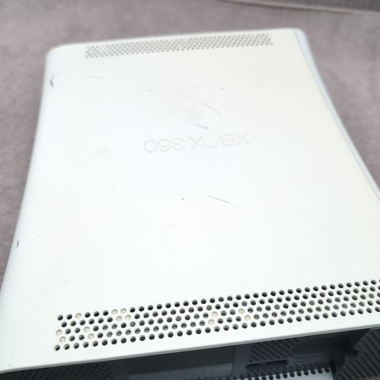 Microsoft Xbox 360 Game Console for Parts/Repair Spits Out Disc