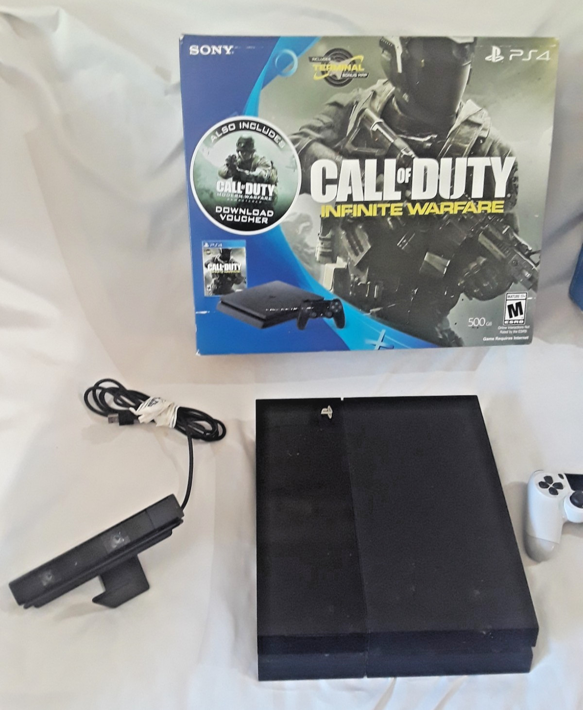 Sony Playstation PS4 CONSOLE LOT x 3 w/ original Boxes + controllers, camera