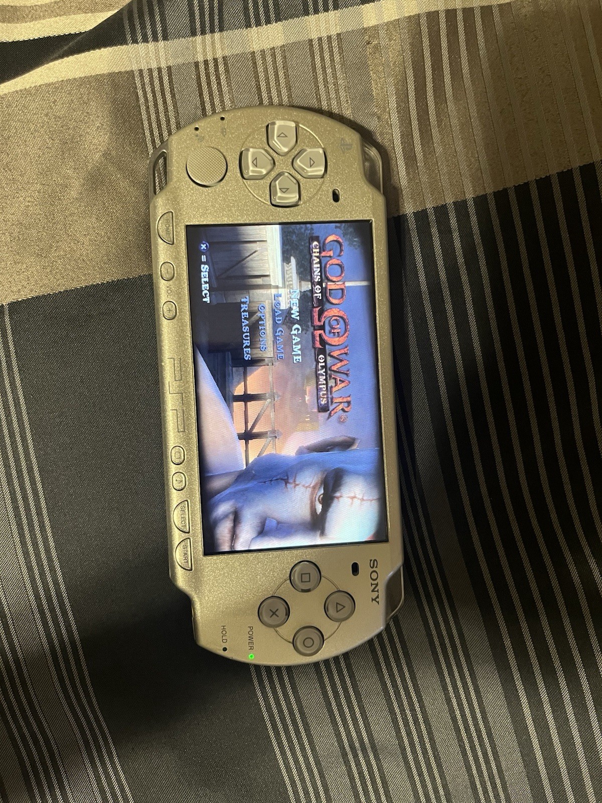 Sony PSP 2001 Slim Launch Edition Handheld System – Silver with Charger