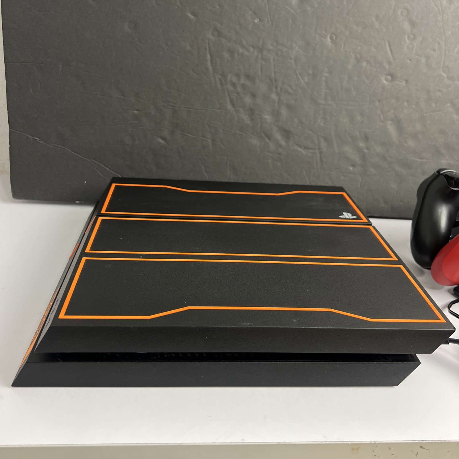 Sony PlayStation 4 PS4 Call of Duty: Black Ops III Edition Console & Controllers