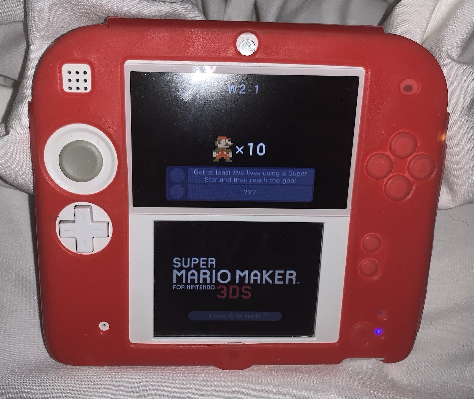 Nintendo 2DS Handheld Game Console FTR-001 White /Red With Charger & Case