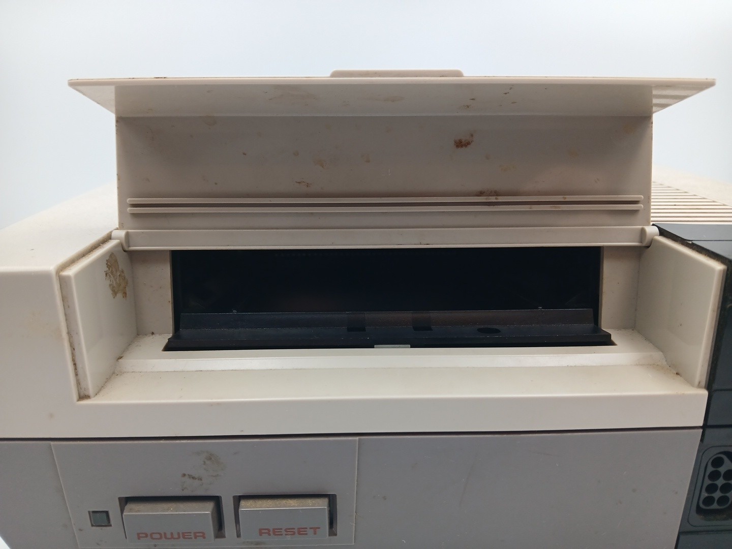 Nintendo NES-001 System PARTS ONLY Console Cords Super Mario 2 NOT WORKING