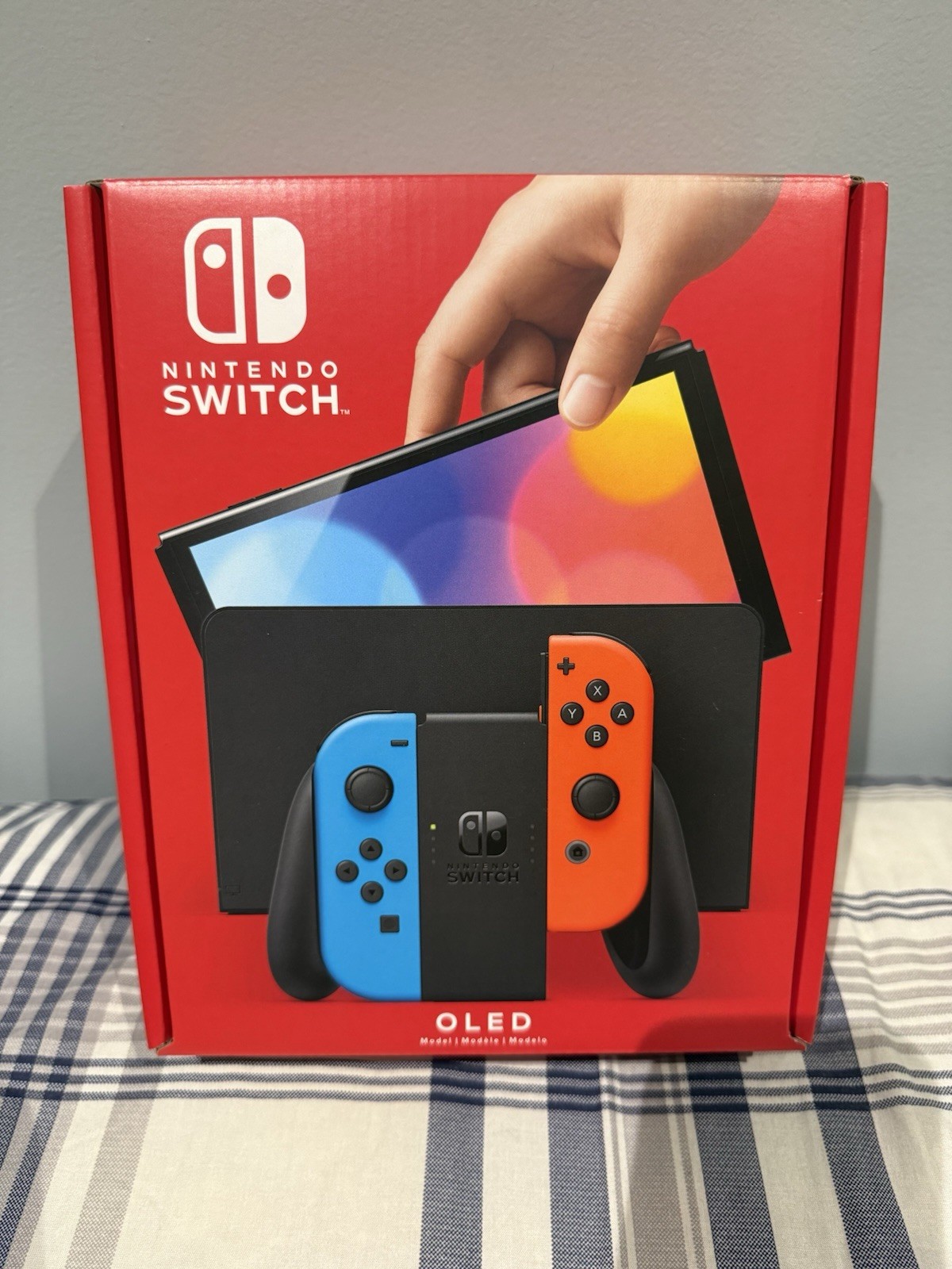 Nintendo Switch OLED Model HEG-001 64GB – Black/Neon Red/Neon With extras!
