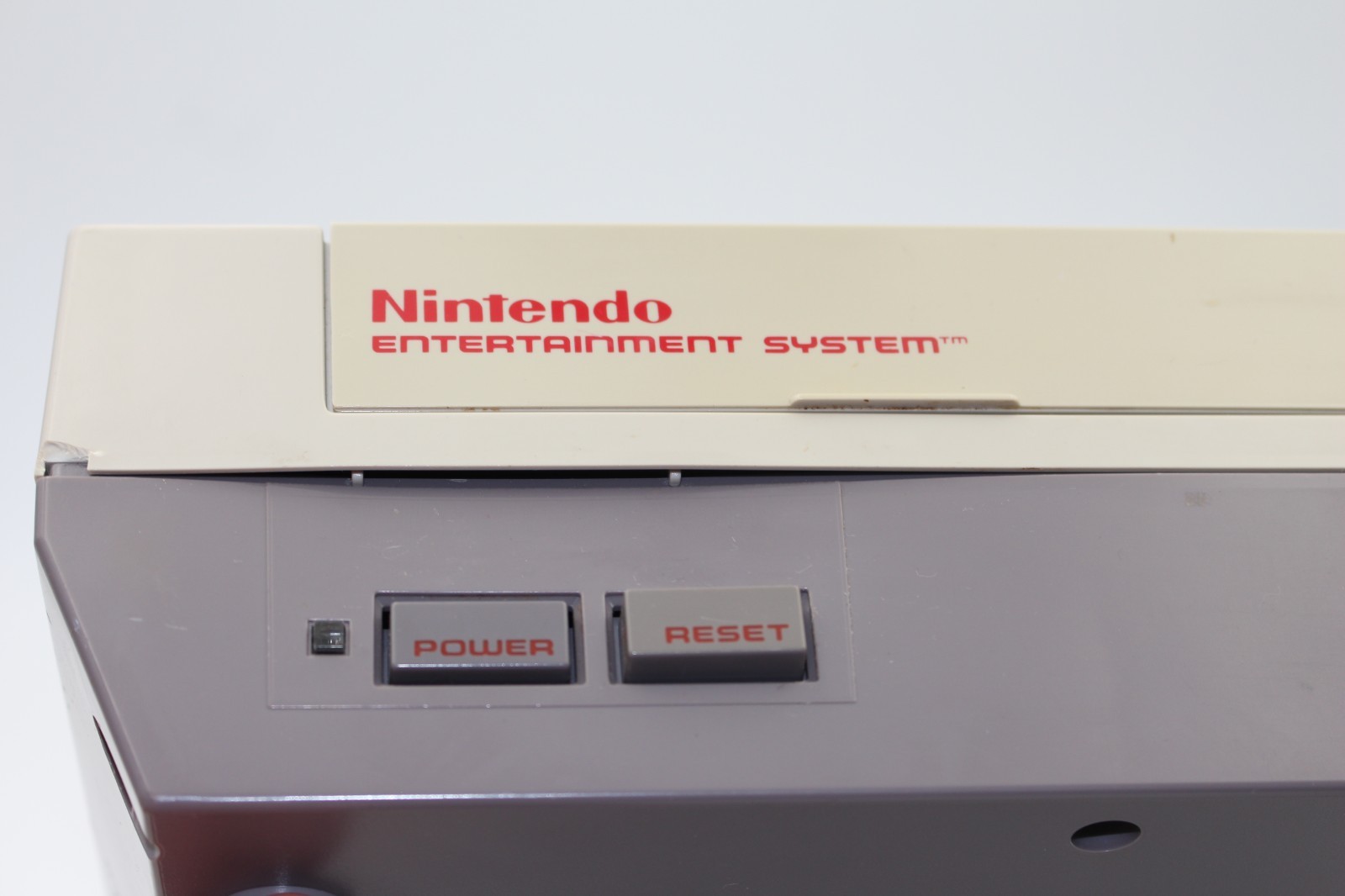 Nintendo NES Console Bundle w/Controllers, Gun, Manual, Inserts Tested