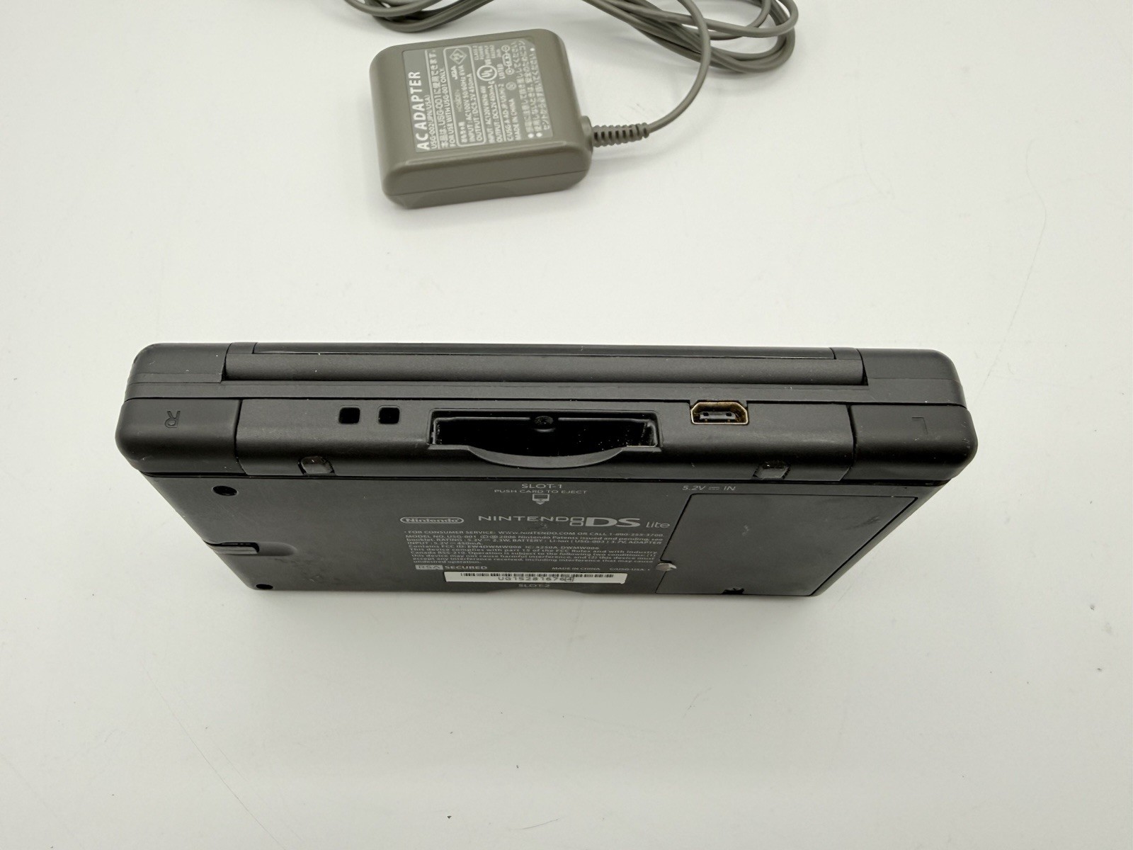 Nintendo DS Lite USG-001 Red/Black Handheld Console w Charger