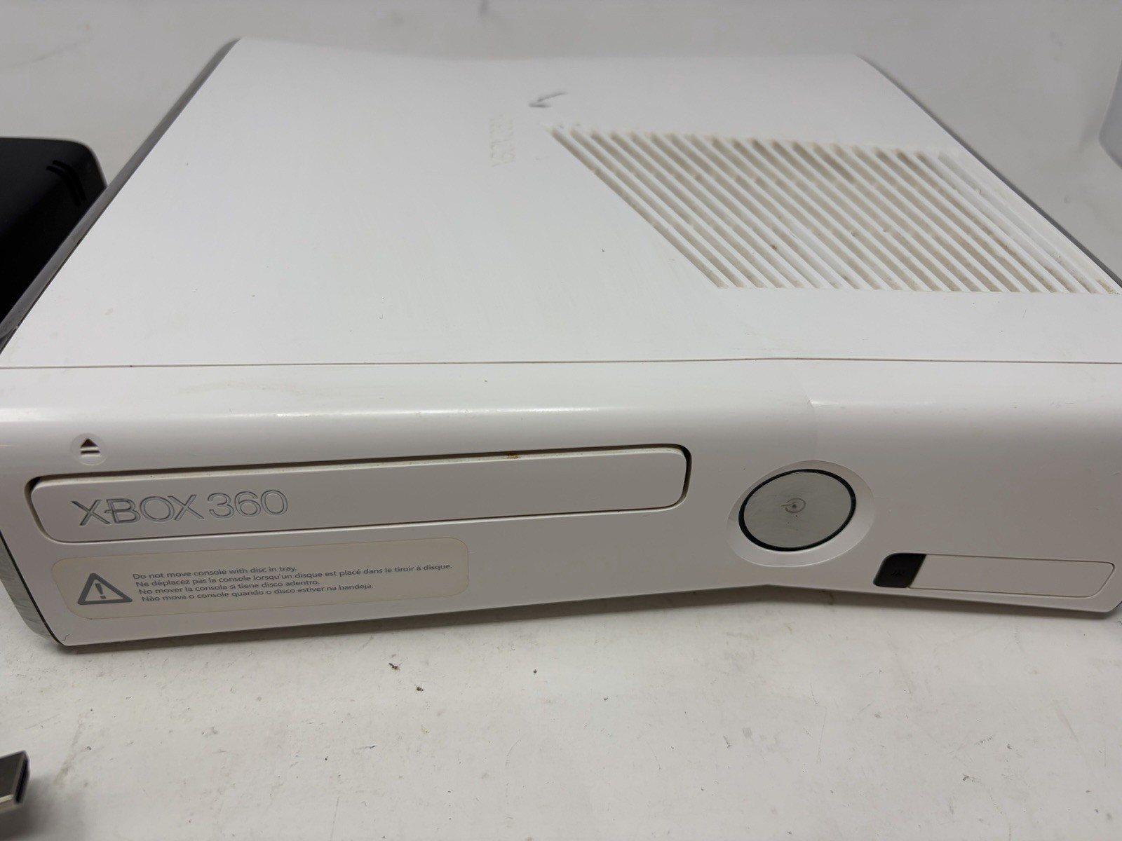 Xbox 360 Slim 250GB White Console With Controller HDMI and Power Cord Working
