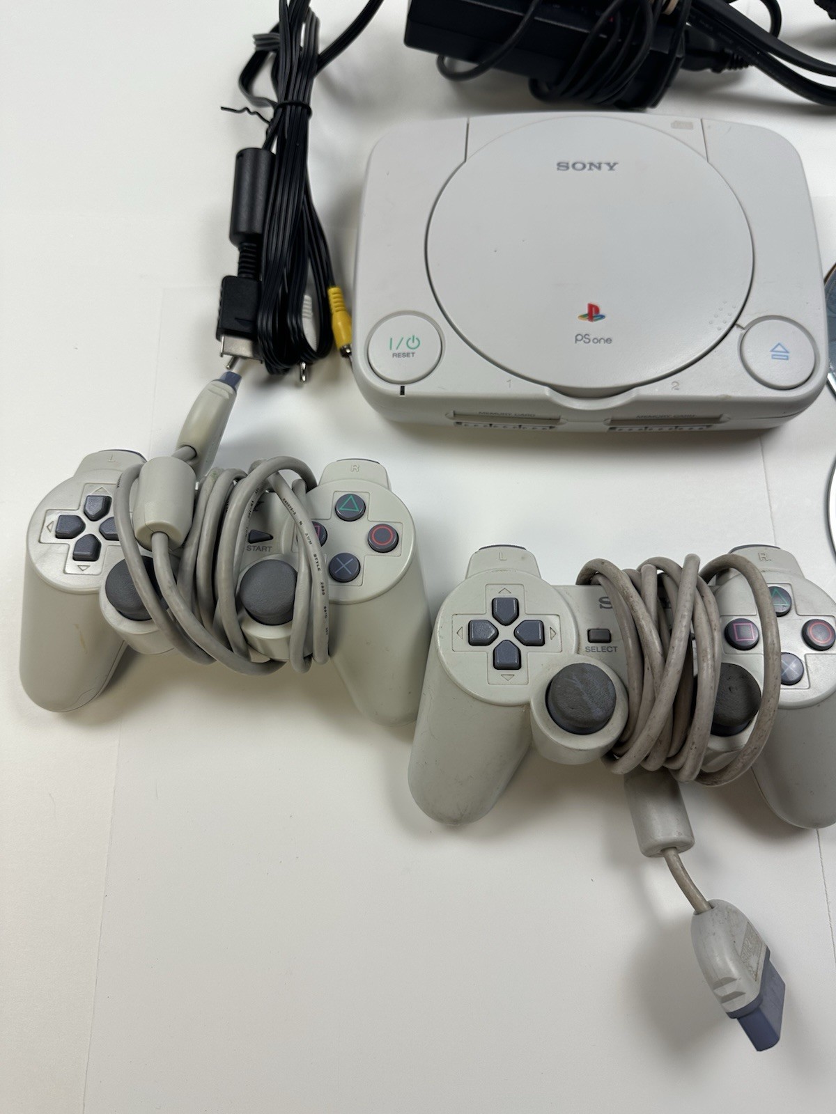 Sony Playstation PS One Console SCPH-101 w Two Controllers & Games Bundle