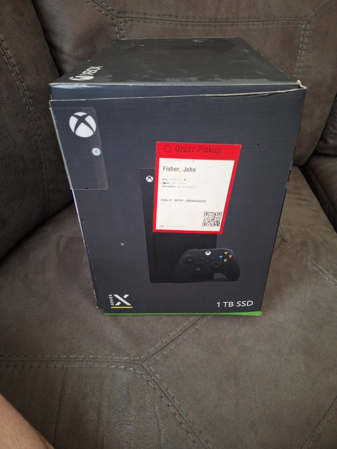 Microsoft Xbox Series X 1TB With Box.Bundled With A Headset And 3 Games .