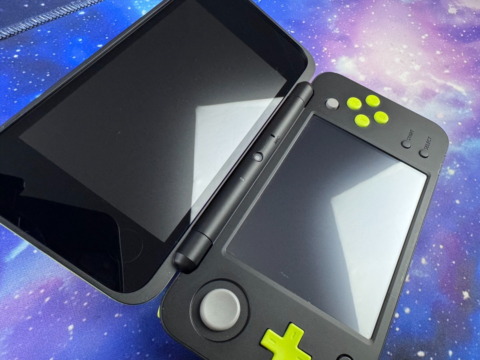 USB-C INBUILT CAPTURE CARD Lime Black New Nintendo 2DS XL Console 128gb REGFREE