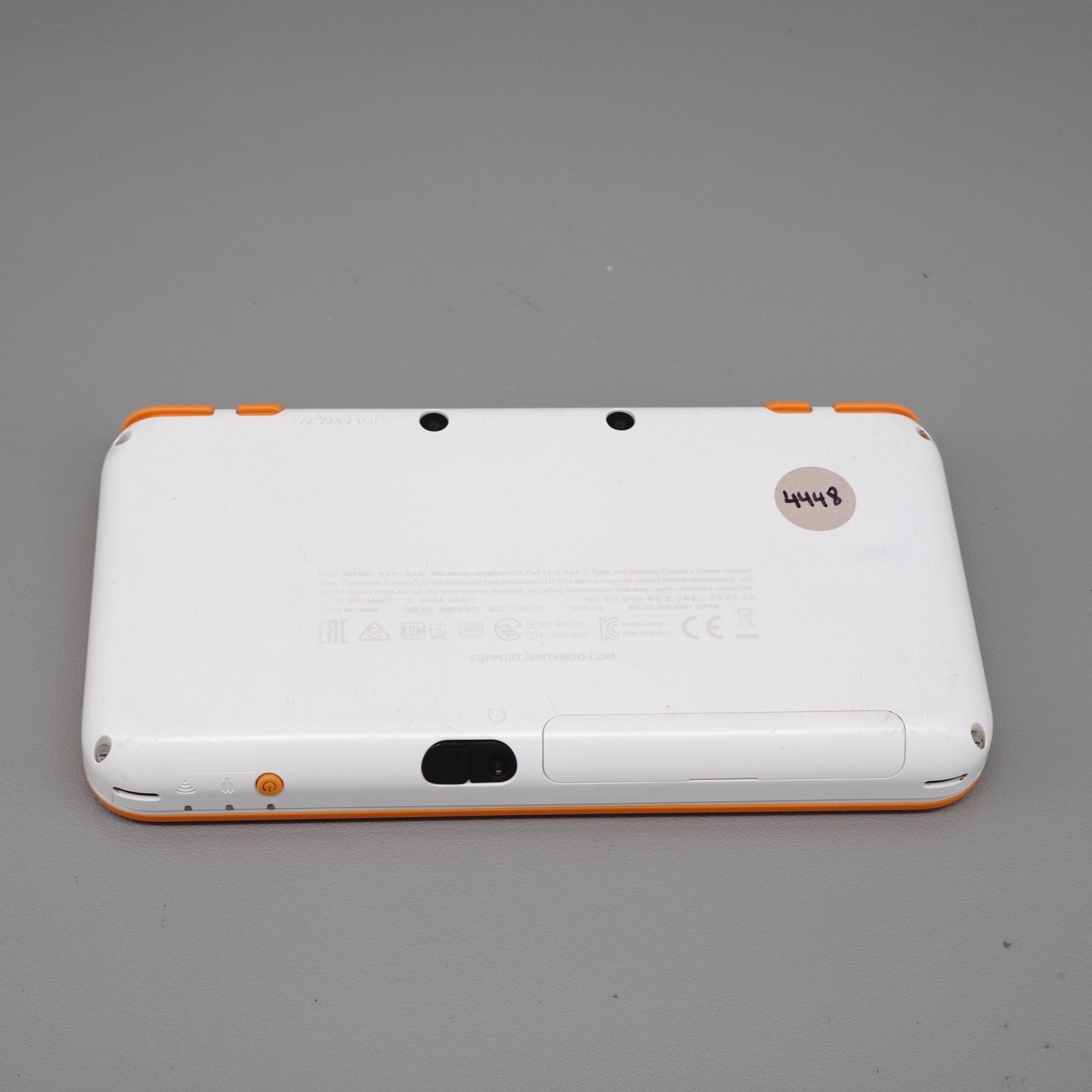 Nintendo «New» 2DS XL Console White & Orange w/ extras (USA)