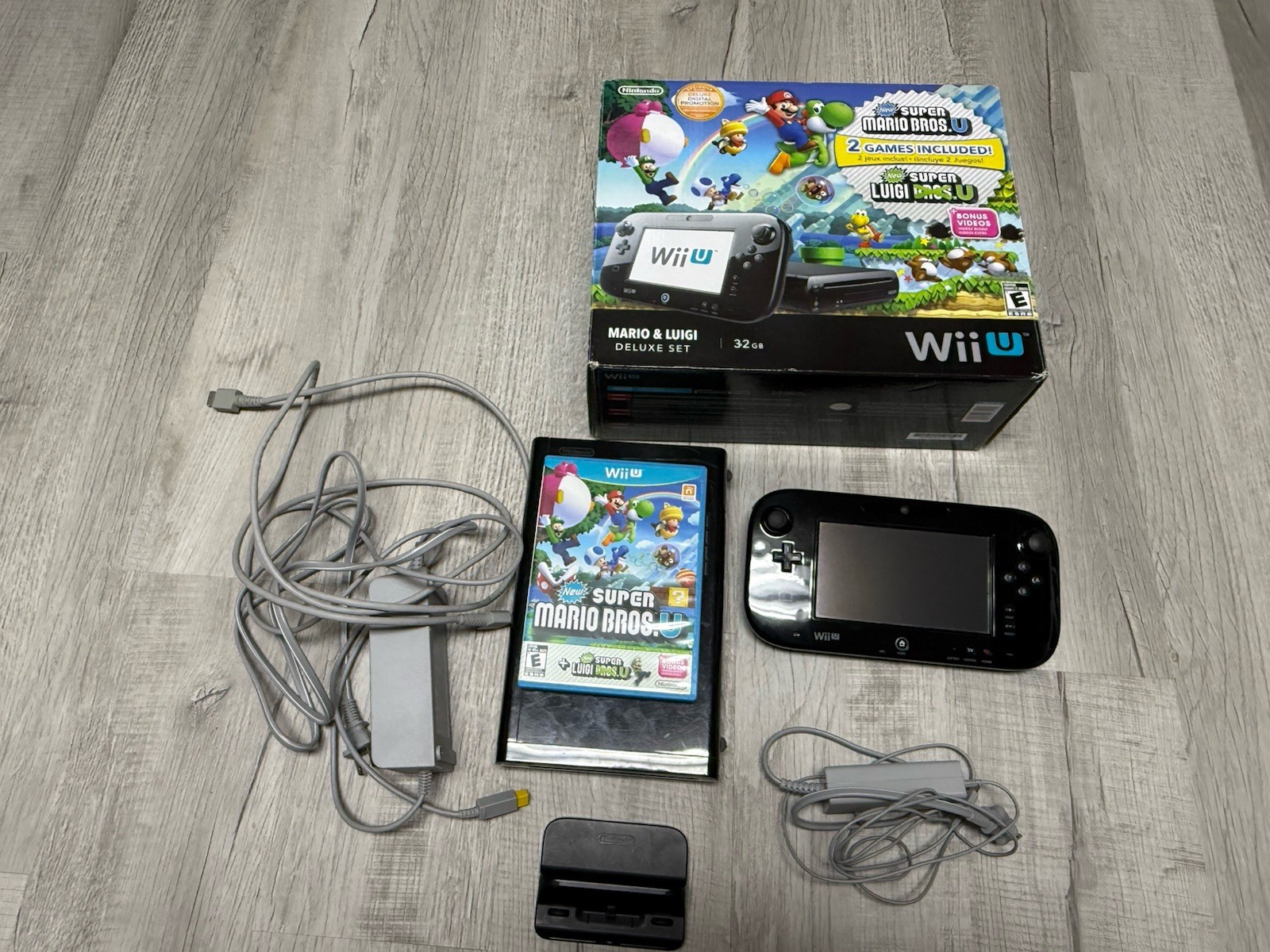 Nintendo Wii U 32GB Mario U & Luigi U Deluxe Set Complete In Box Tested Working