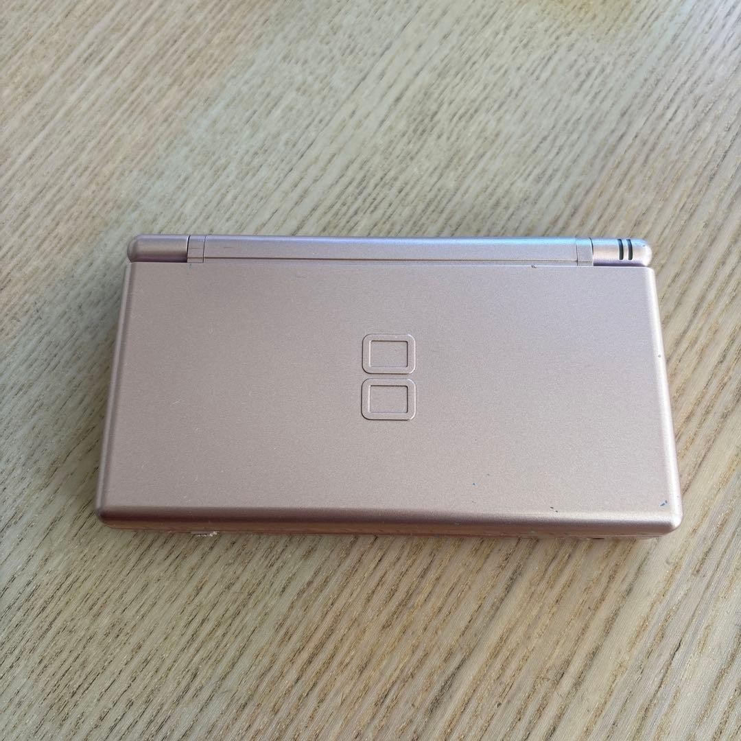 Near Mint Nintendo DS Lite Video Game Console – Metallic Rose