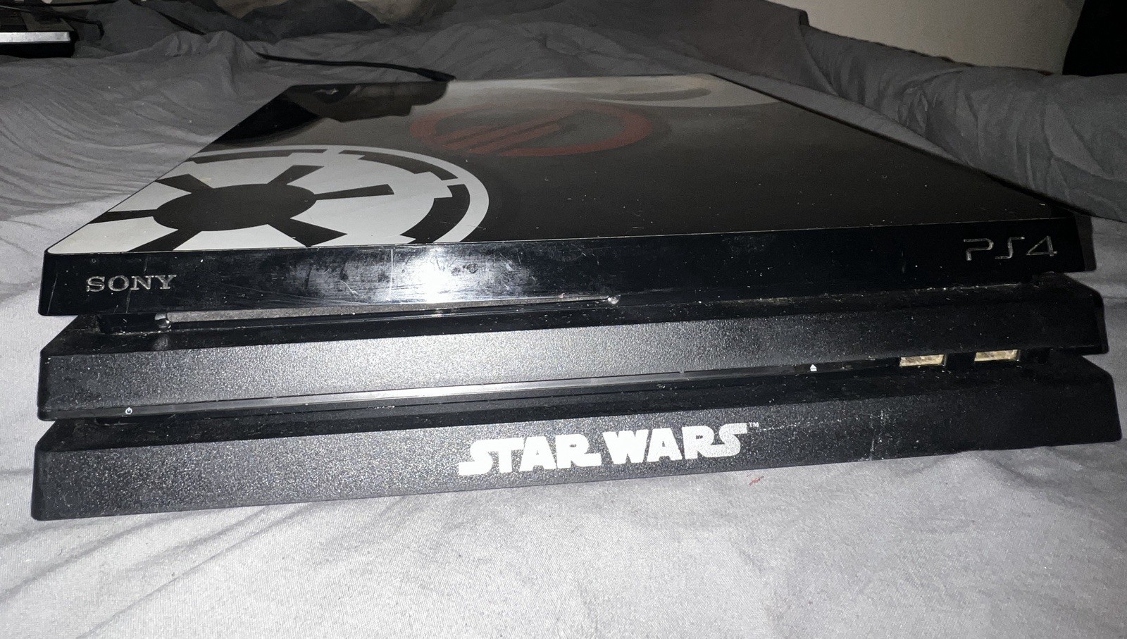 [READ DESCRIPTION] Star Wars PS4 Pro 1TB LOW FIRMWARE (10.50) | GAMES INCLUDED |