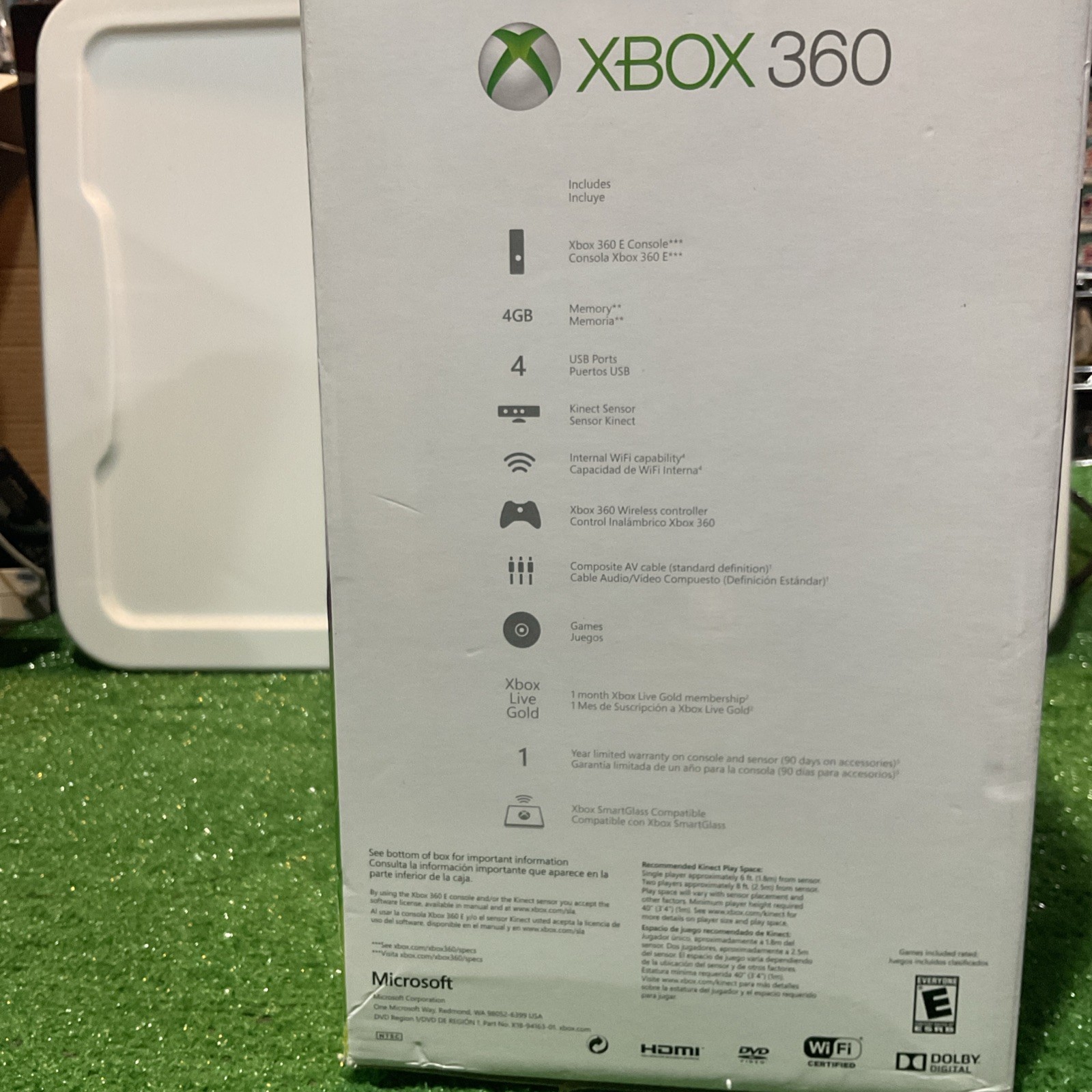 Xbox 360 4GB Kinect Bundle Box – Games Kinect Sports, Adventure, NCAA 14 + Sonic