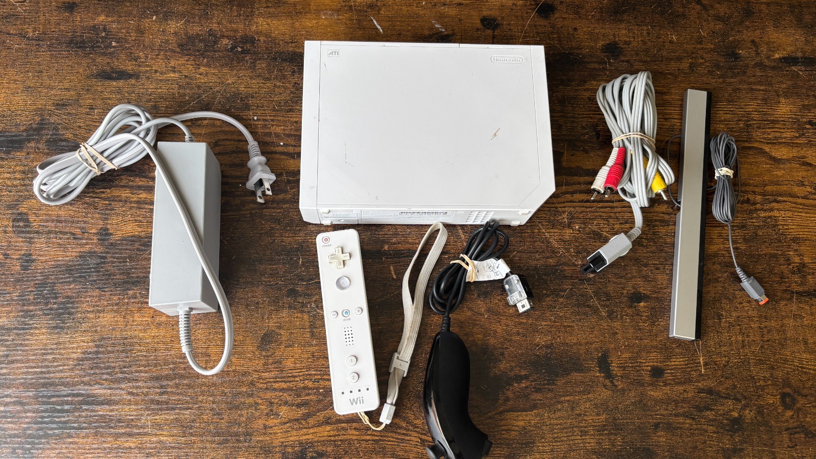 Nintendo Wii Console Bundle with Controller Power & AV Cord Sensor Bar Nunchuk