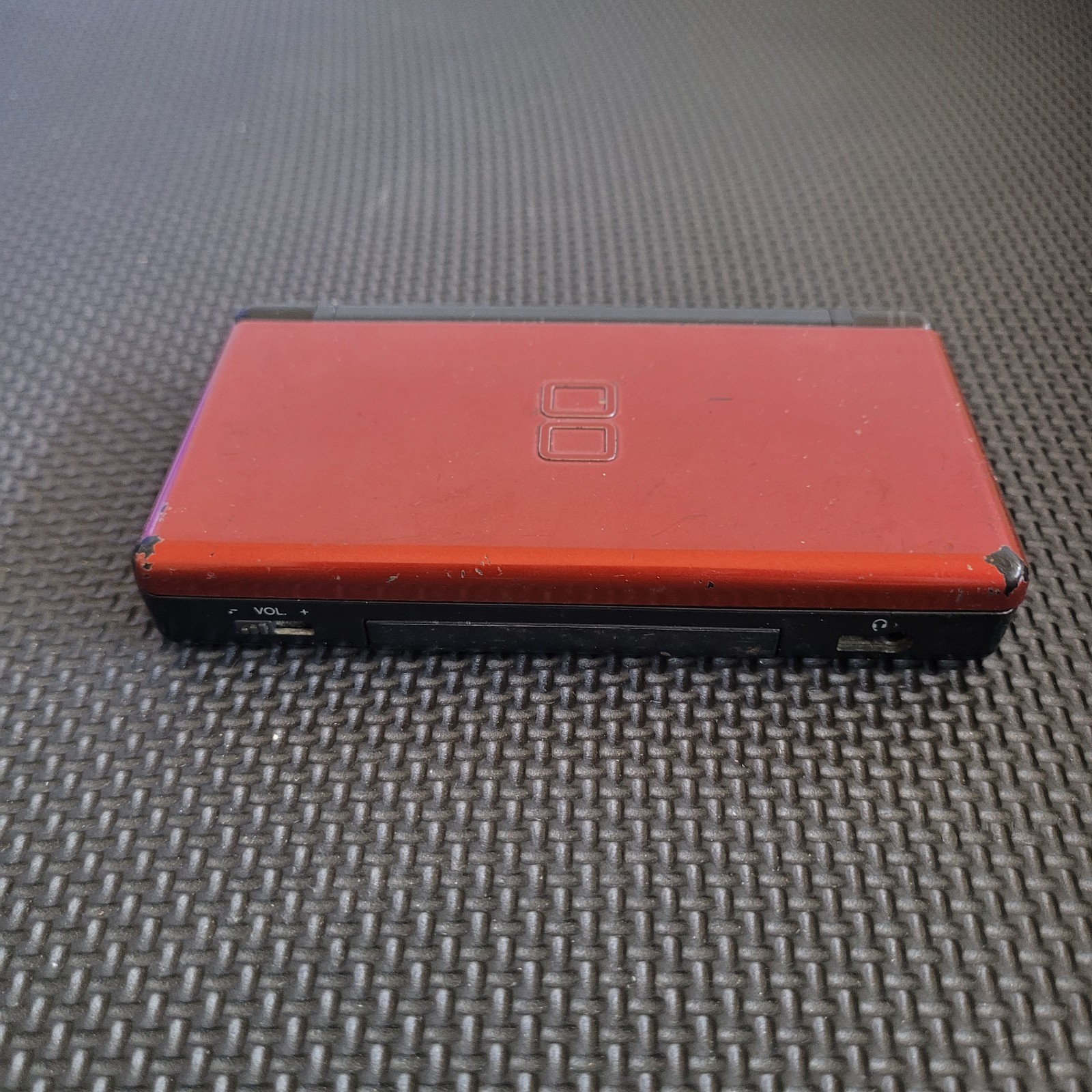 Nintendo DS Lite, Red/Black, For Parts Only, Charges But Won’t Turn On, USG-001