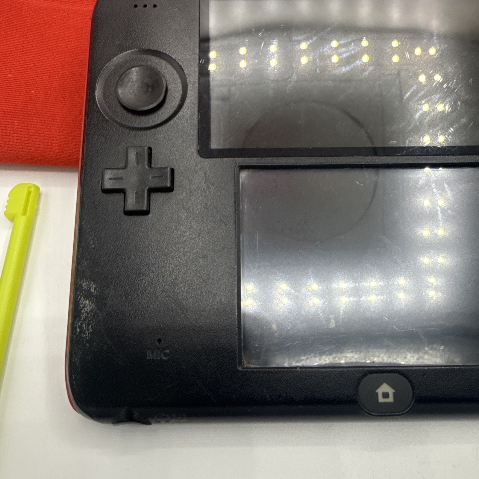 Nintendo 2DS Handheld Game Console FTR-001 Black Red – Game, Charger, & Case