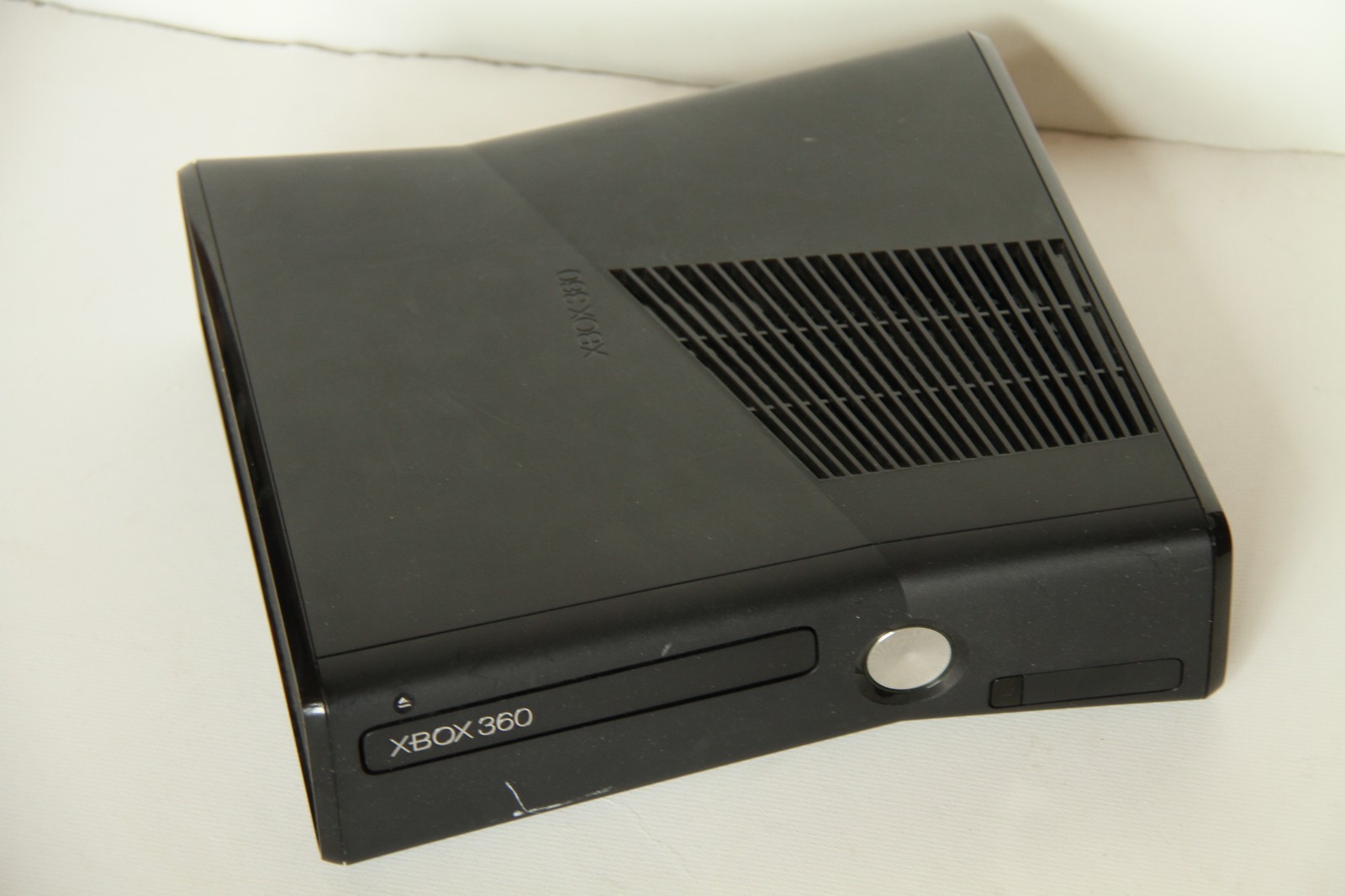 Microsoft Xbox 360 S Console 1439 + Power Supply – Bundle 15 Games Call Of Duty