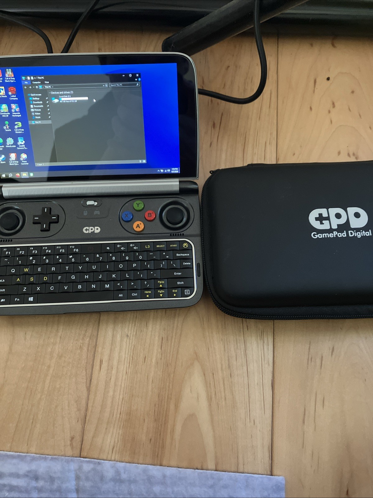 GPD Win 2 1TB 8GB RAM Windows 10 Comes With Charger And Case