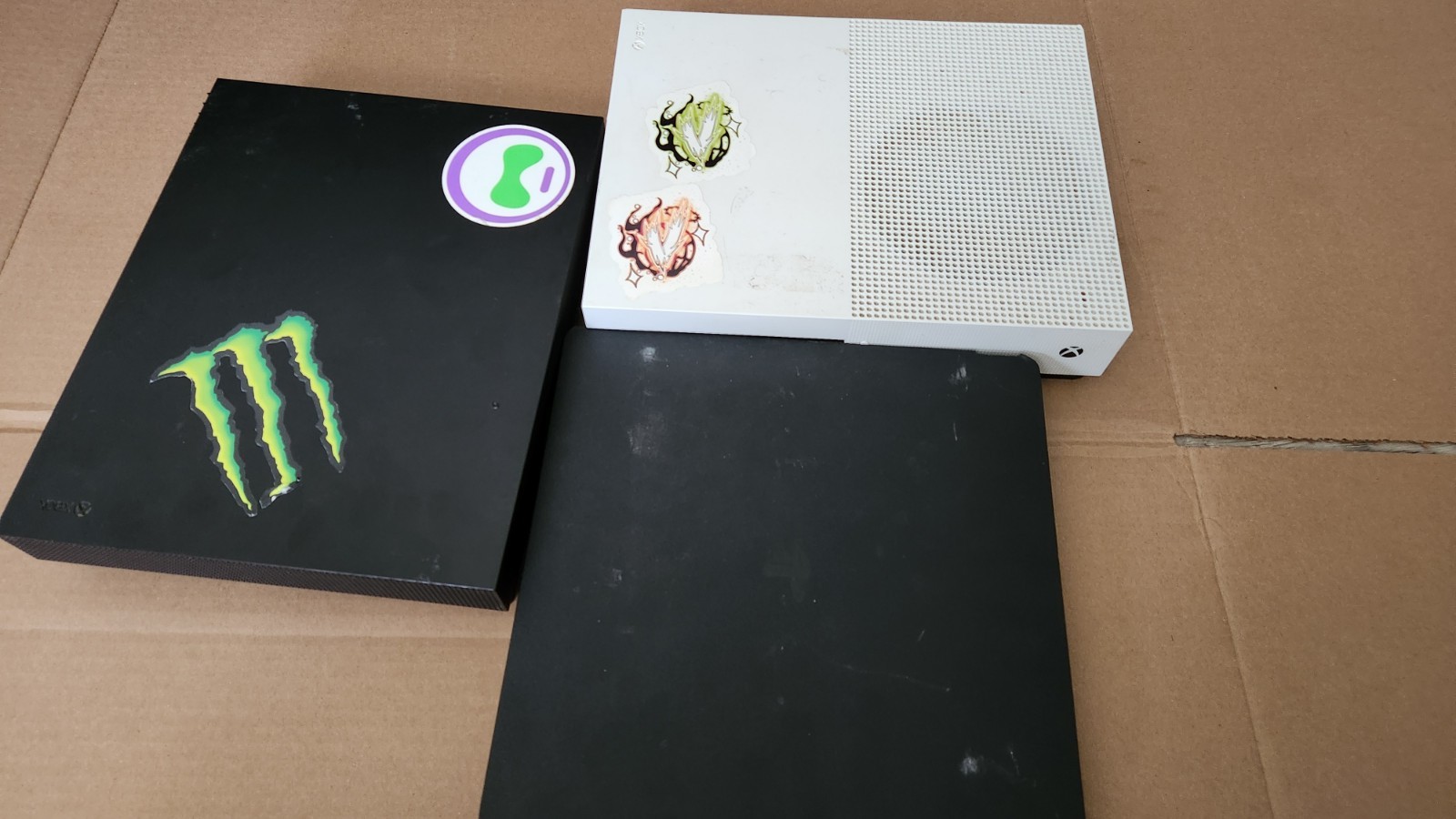 *Parts* Lot of 3 Xbox One X, Xbox One S and PS4