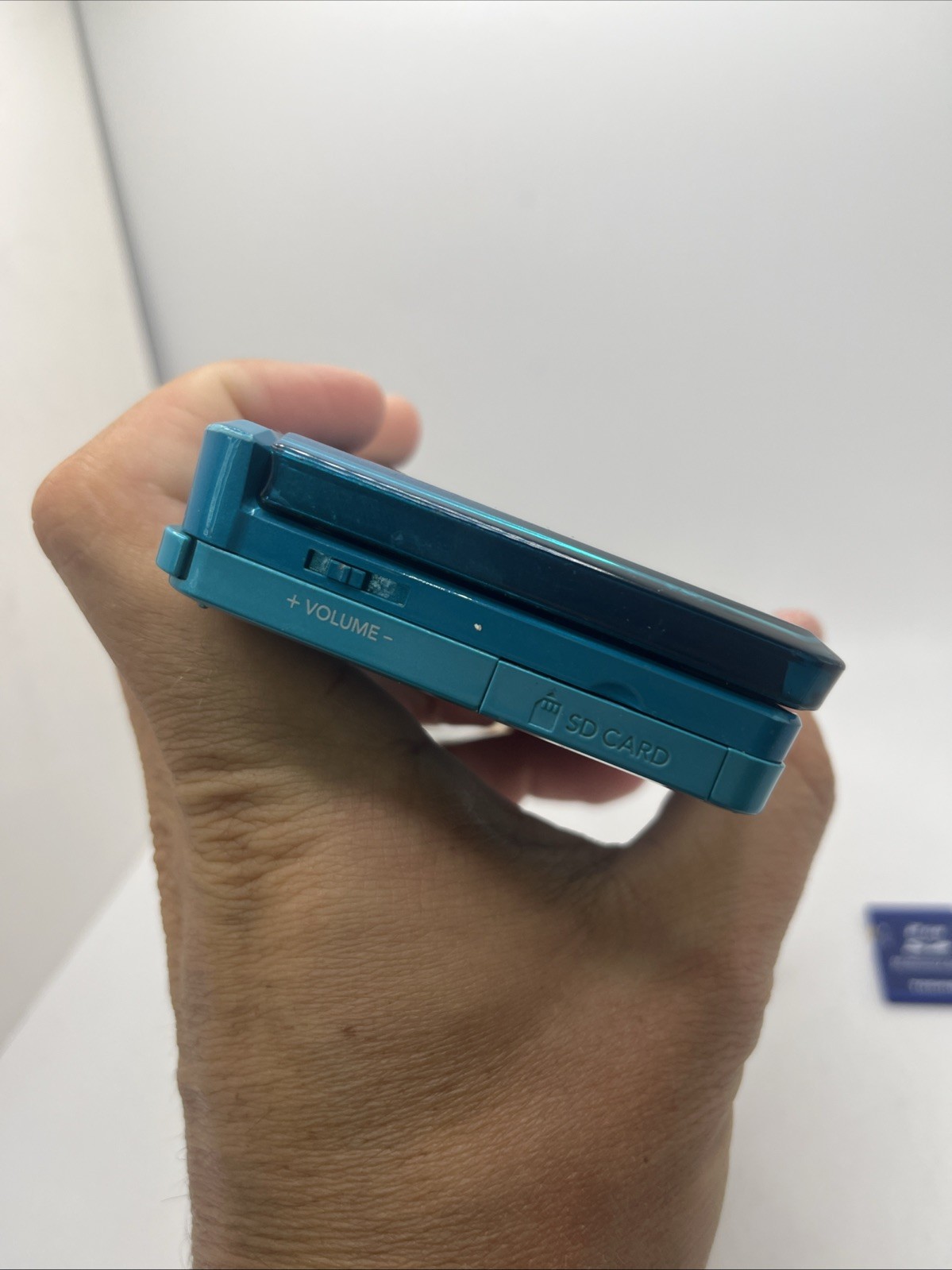 Nintendo 3DS Handheld System – Aqua Blue