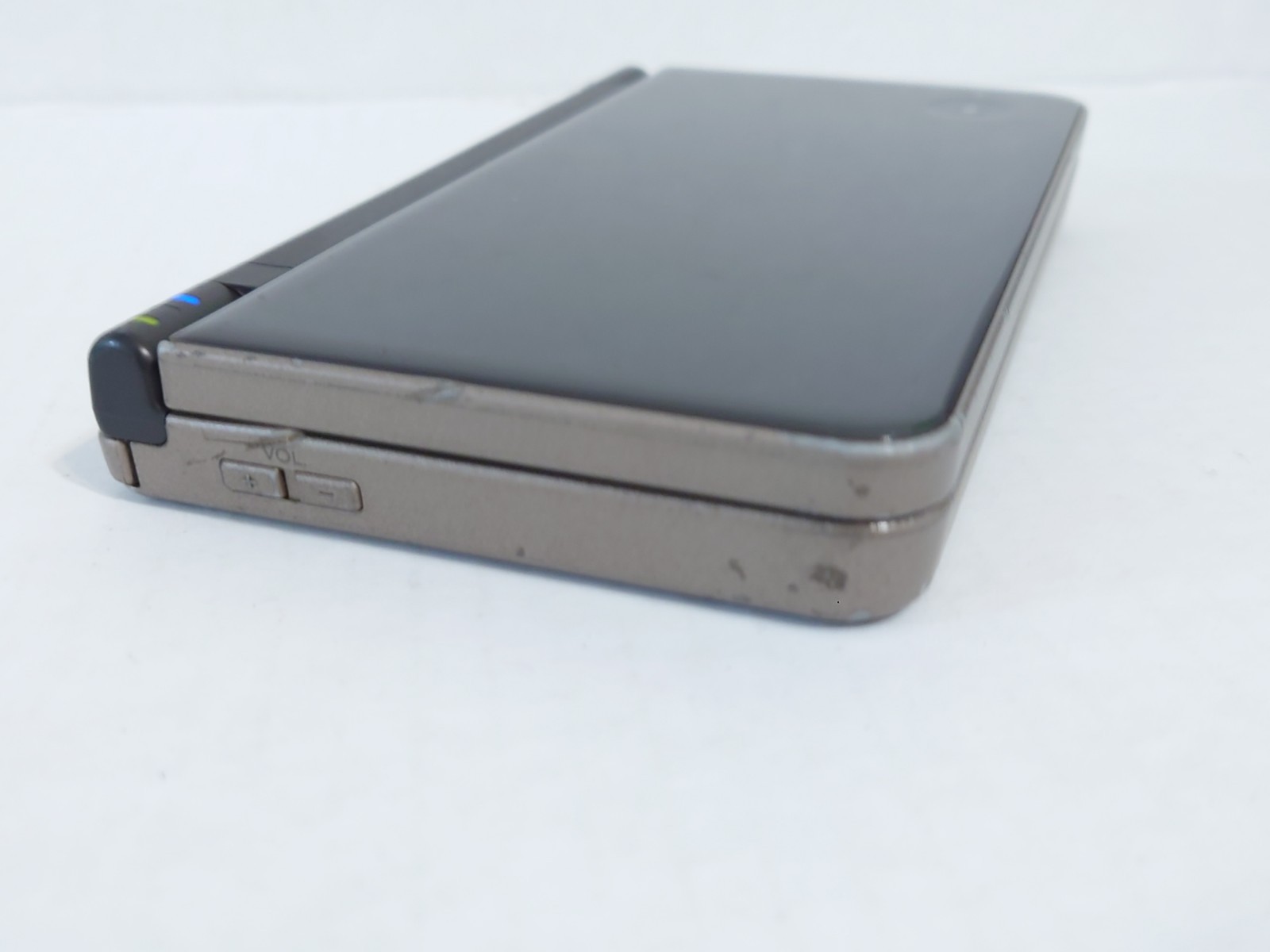 Nintendo DSi LL Bronze/Dark Brown JP Crack On Hinge, Yellow Screens Read Desc
