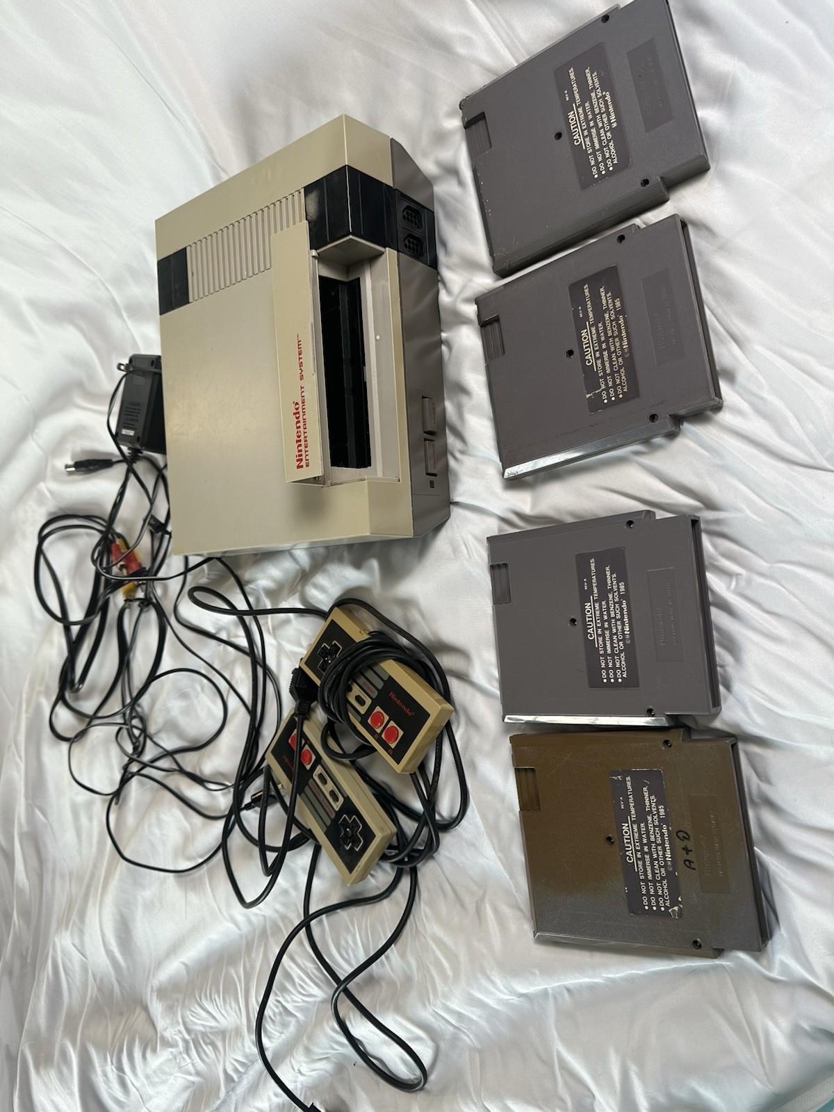 Nintendo NES Action Set Home Console White Gray Untested Retro Gaming System