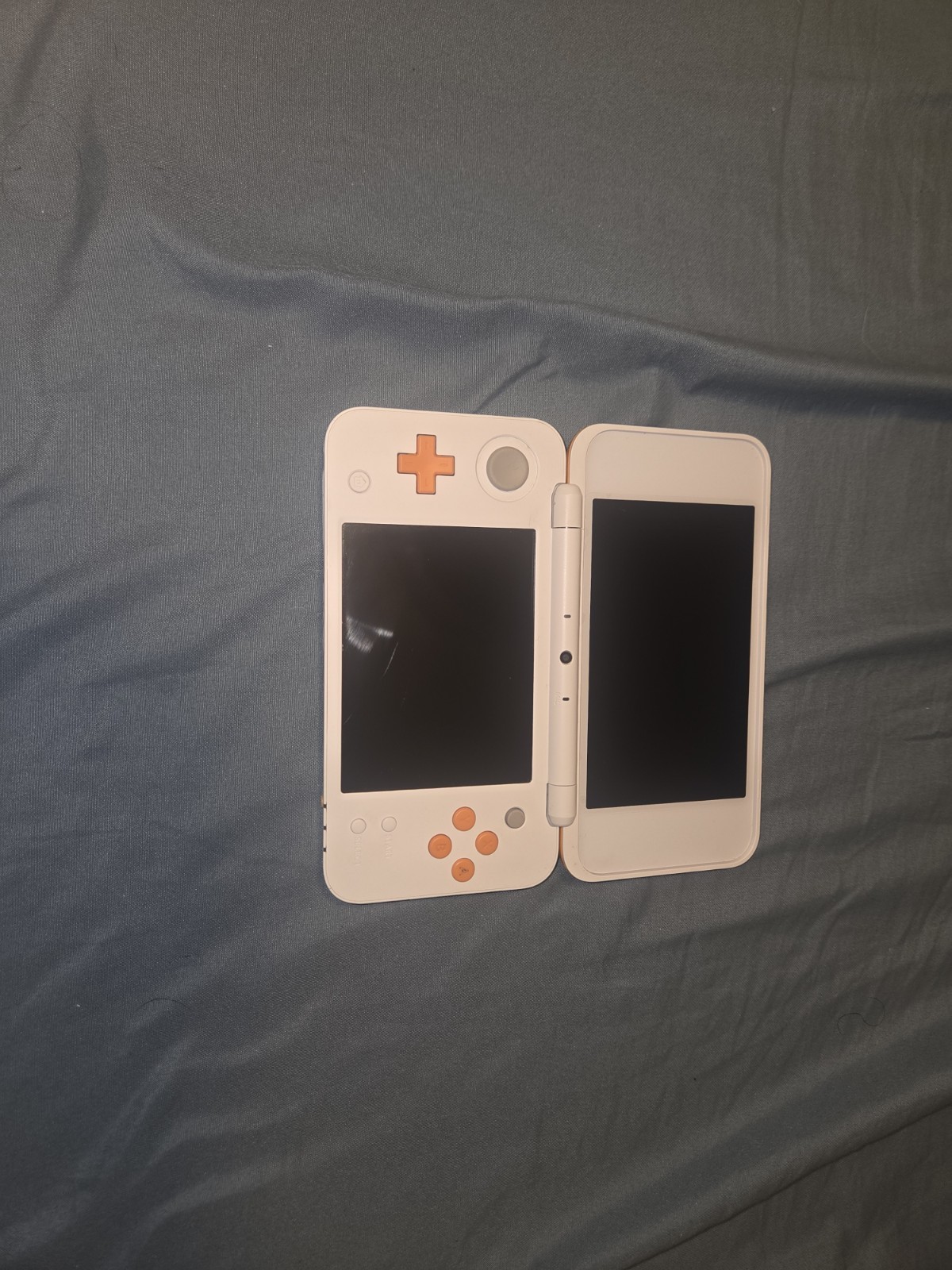 Nintendo 2DS XL