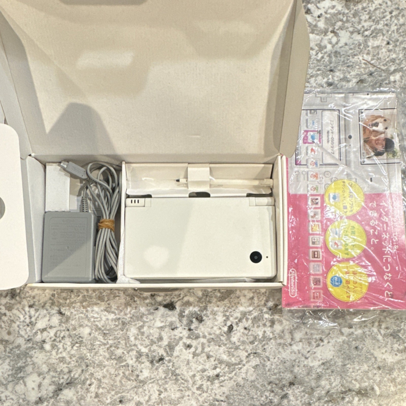Nintendo DSI White Japan CIB w/ Box, AC Adapter/Charger, Manuals, Stylus