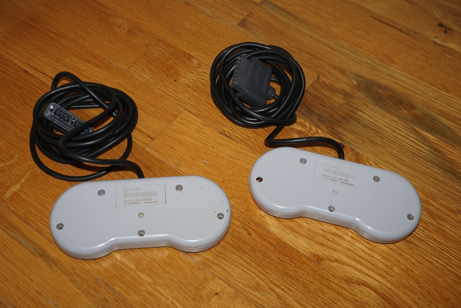 Super Nintendo Control Deck SNS-001 with two controllers-not tested