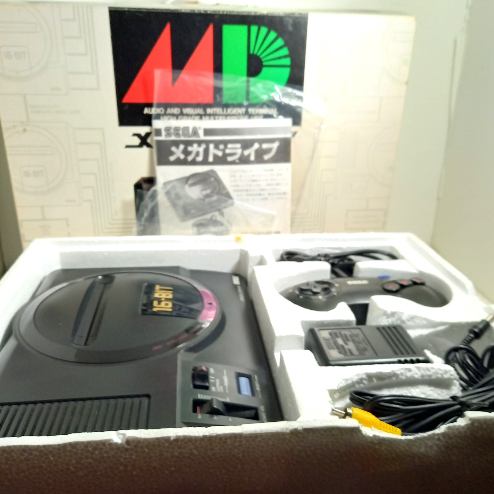 SEGA Sega Mega Drive MD HAA-2510 Black Color W/AC adapter Controller Box Manual