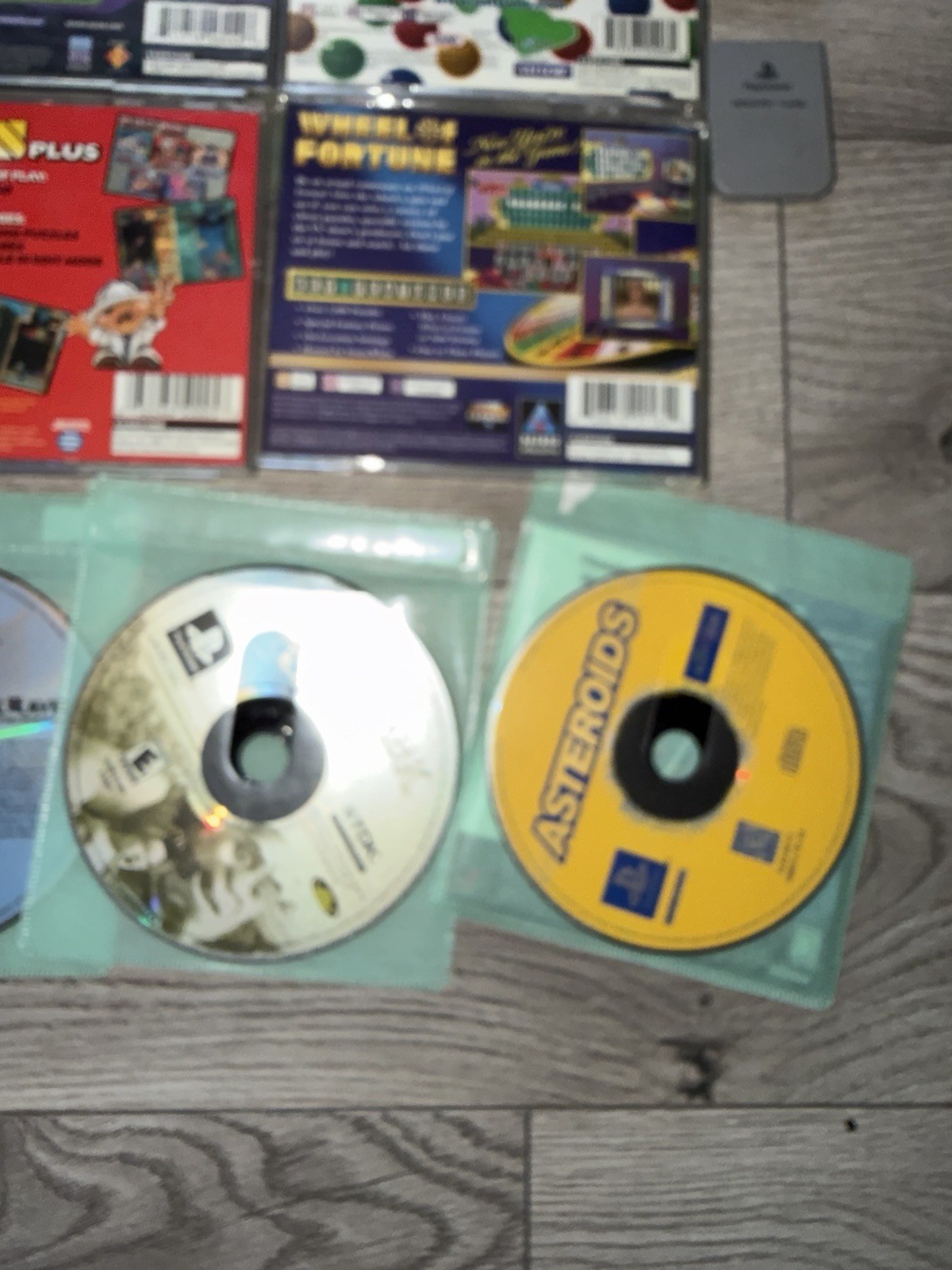 PlayStation 1 2 Original Controllers 10 Games And 2 Memory Cards Great Condition