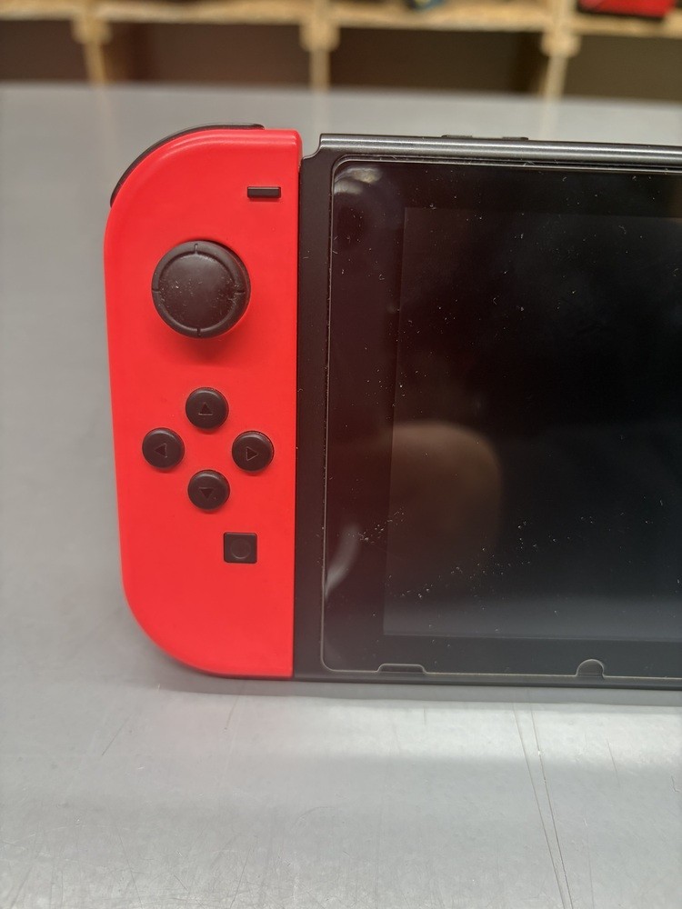 Nintendo Switch 32GB – Neon Red/Neon Red – HAC-001 w/512GB MICRO SD