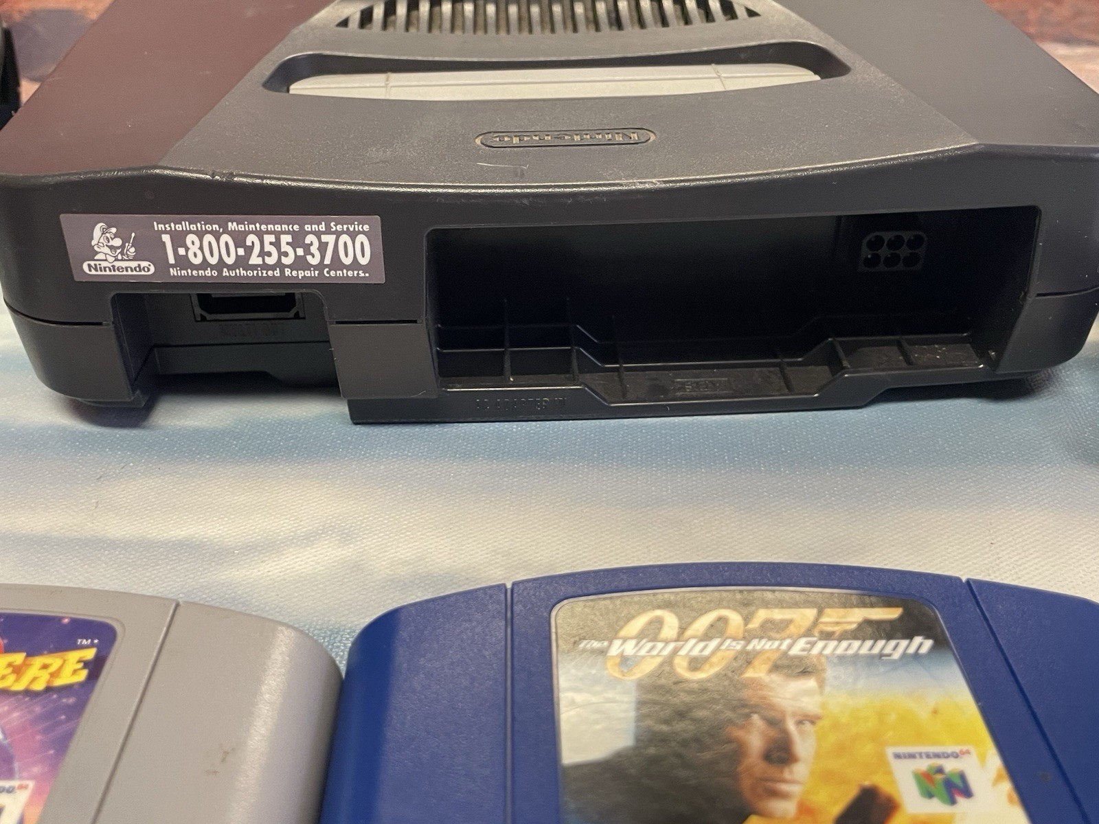 N64 Nintendo 64 Console With 2 Games. 007 The World is Not Enough Tetrisphere