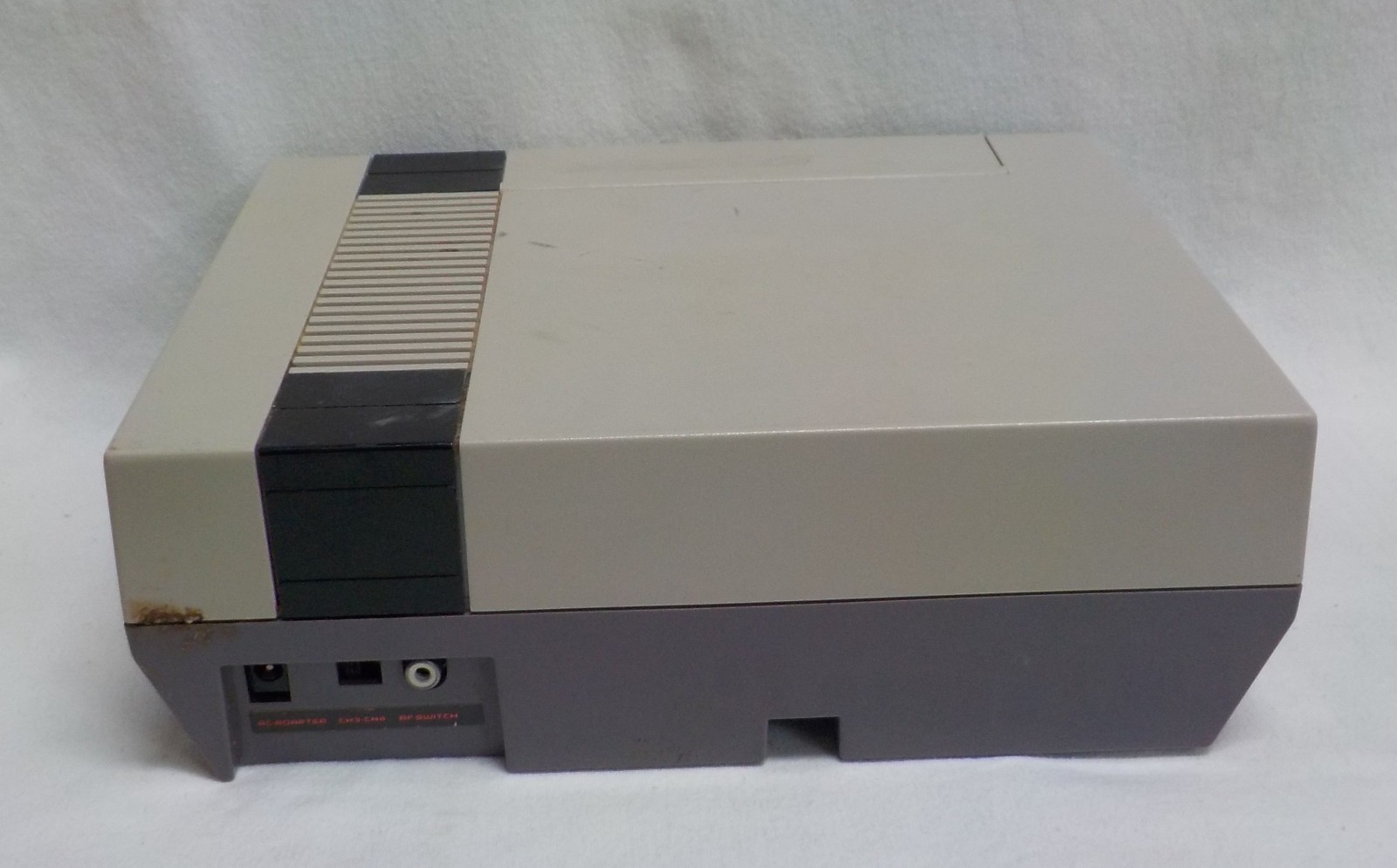 Nintendo NES Console – White/Gray – Needs Repair