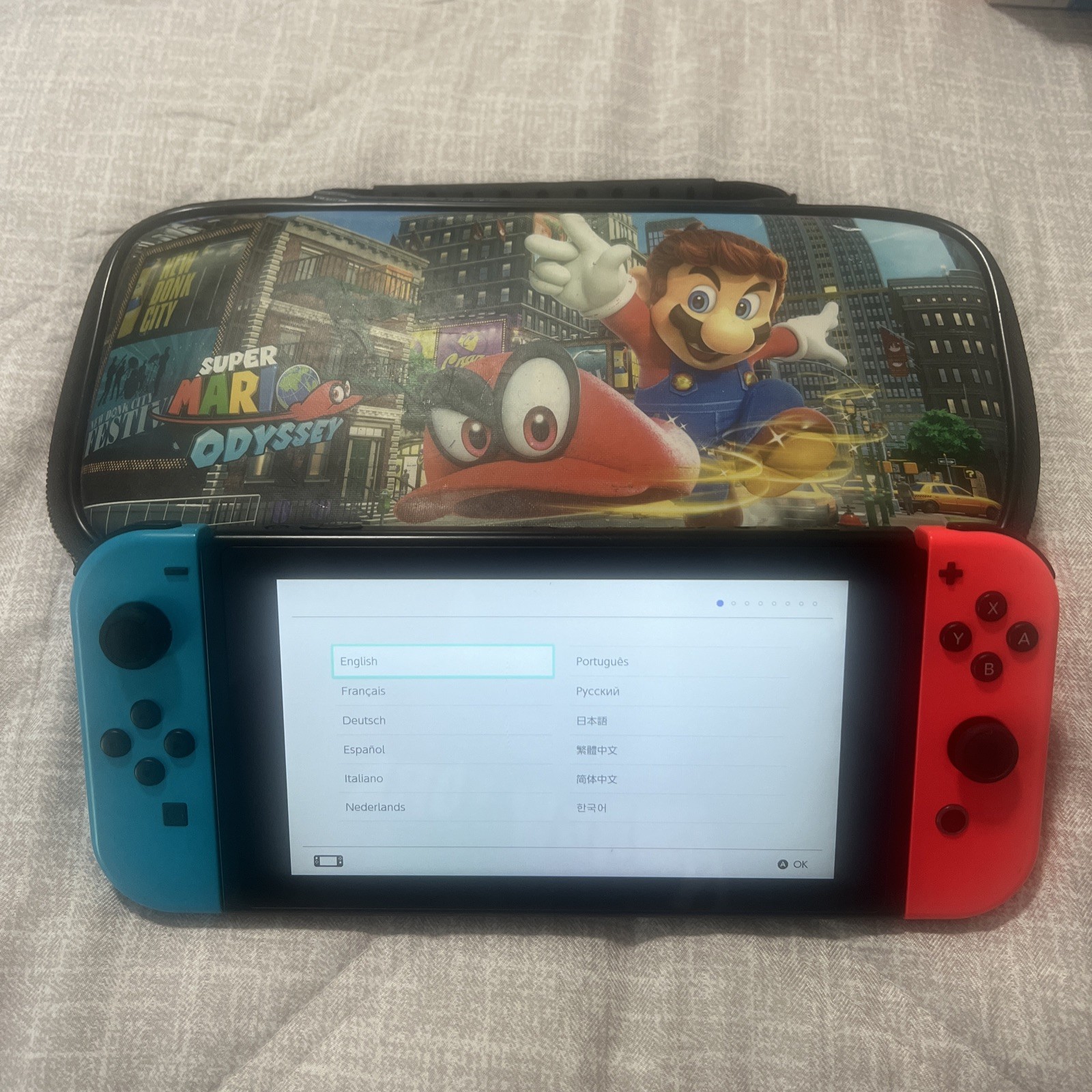 Nintendo Switch with Neon Blue and Neon Red Joy-Con (HAC-001-01) W/ Case