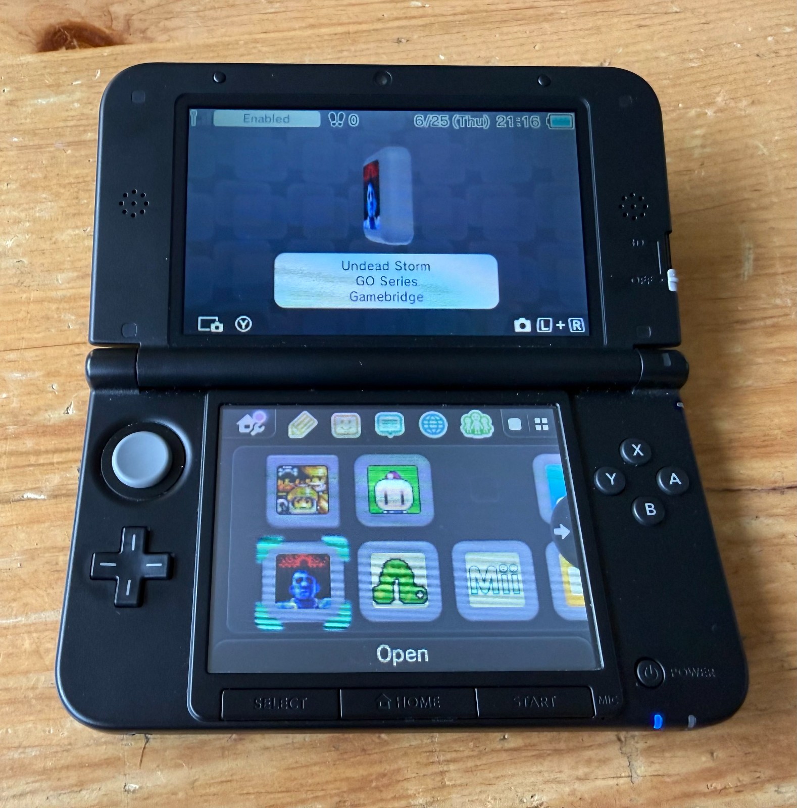 Nintendo 3DS XL Blue/Black – Tested w/ Case, Charger, 4 Games, Stand