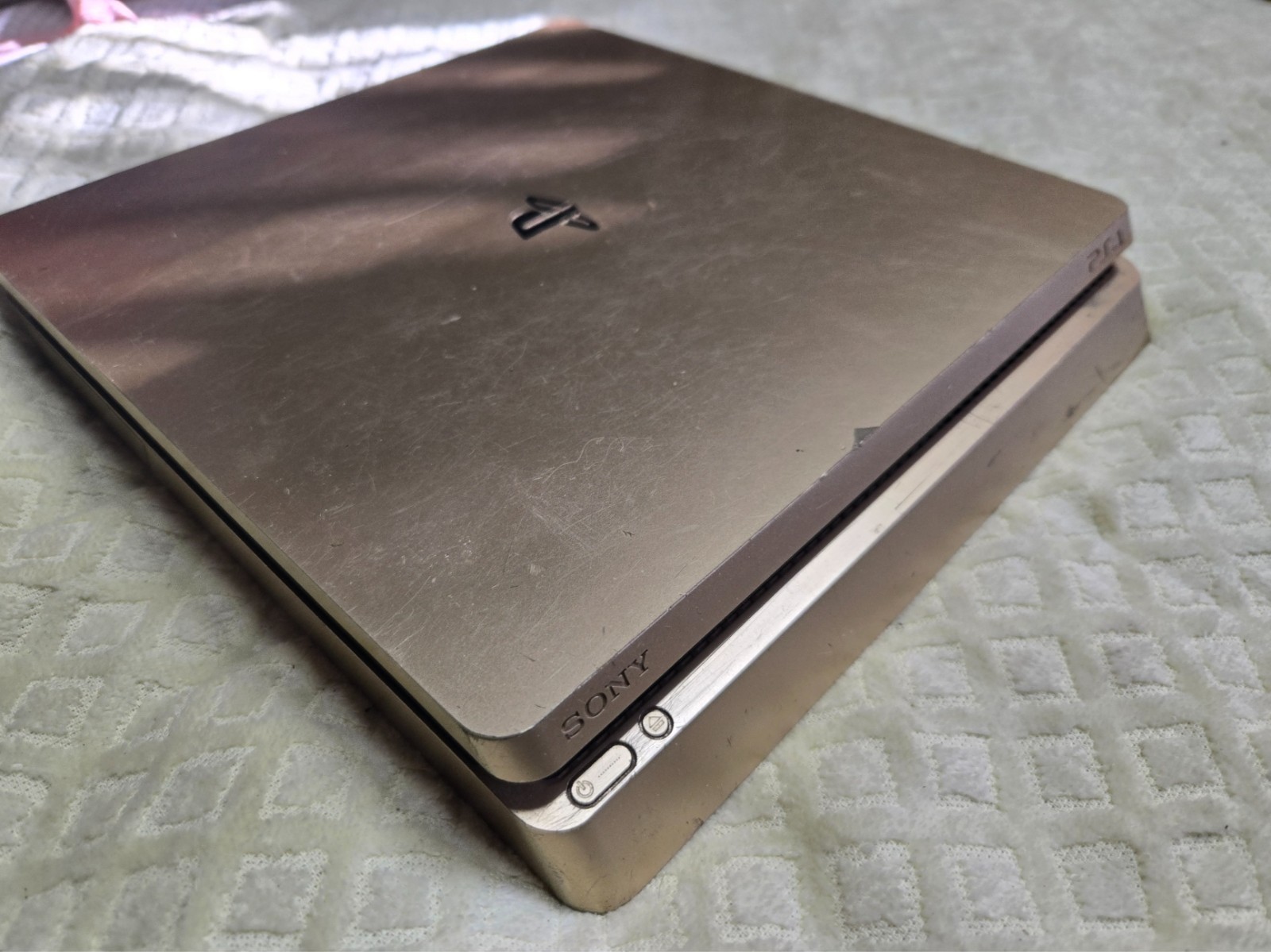 Sony PlayStation 4 PS4 Slim 1TB Gold Limited Edition Console FOR PARTS UNTESTED