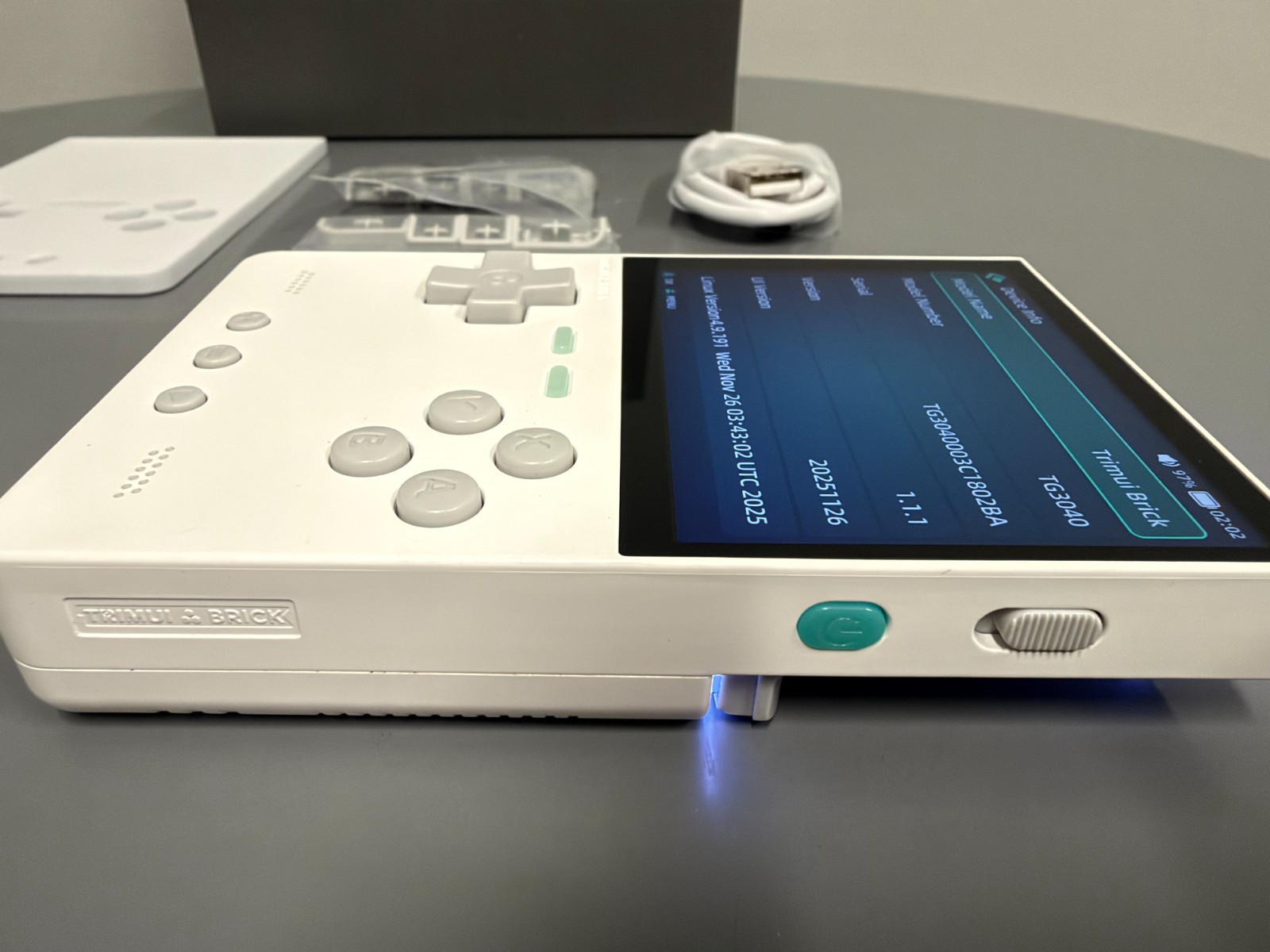 TrimUI Brick, White Console, 3.2” IPS Display, Linux, WiFi/Bluetooth/USB-C
