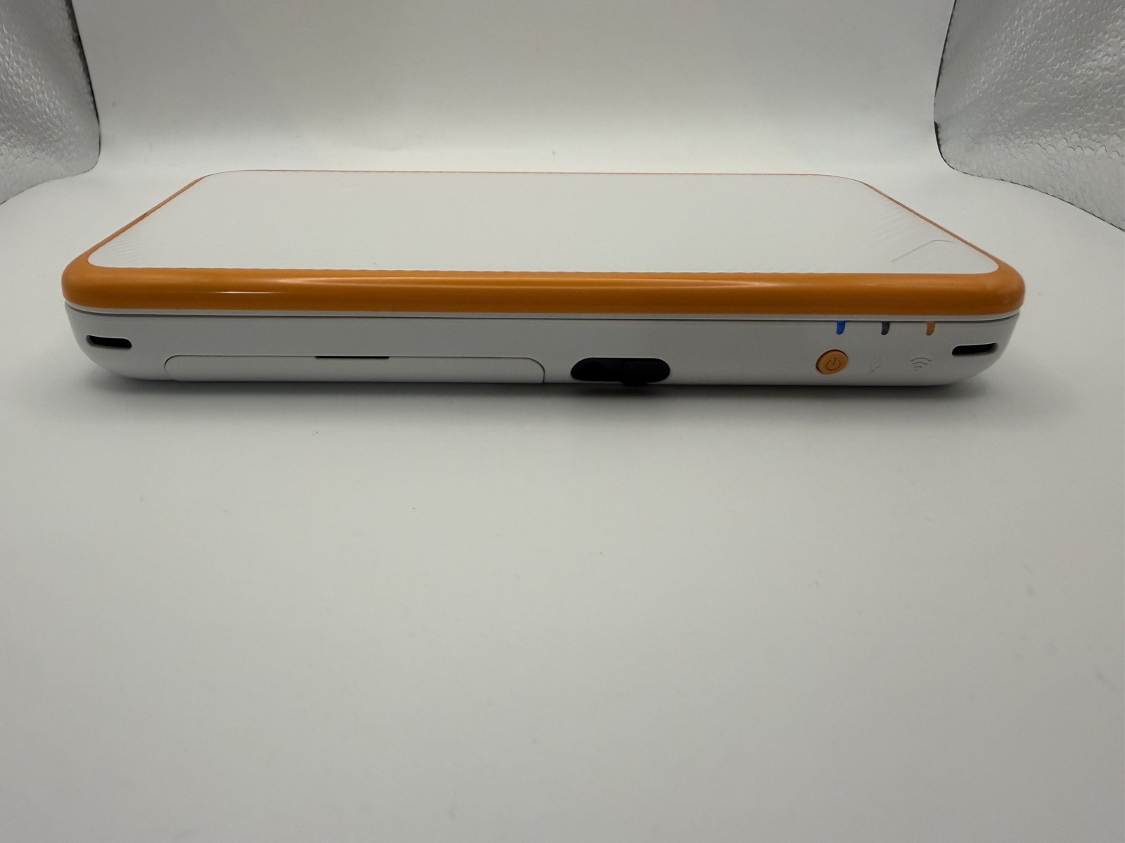 (USA) New Nintendo 2DS XL Console White/Orange – Tested 4GB SD Card with charger