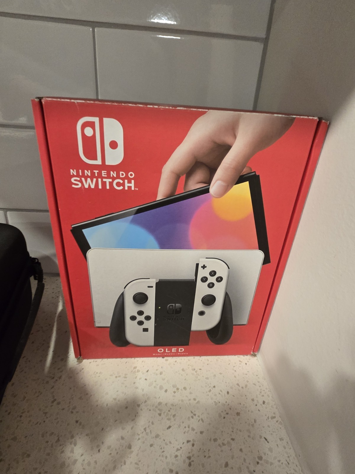 Nintendo Switch OLED Model HEG-001 Handheld Console – 64GB – White with games