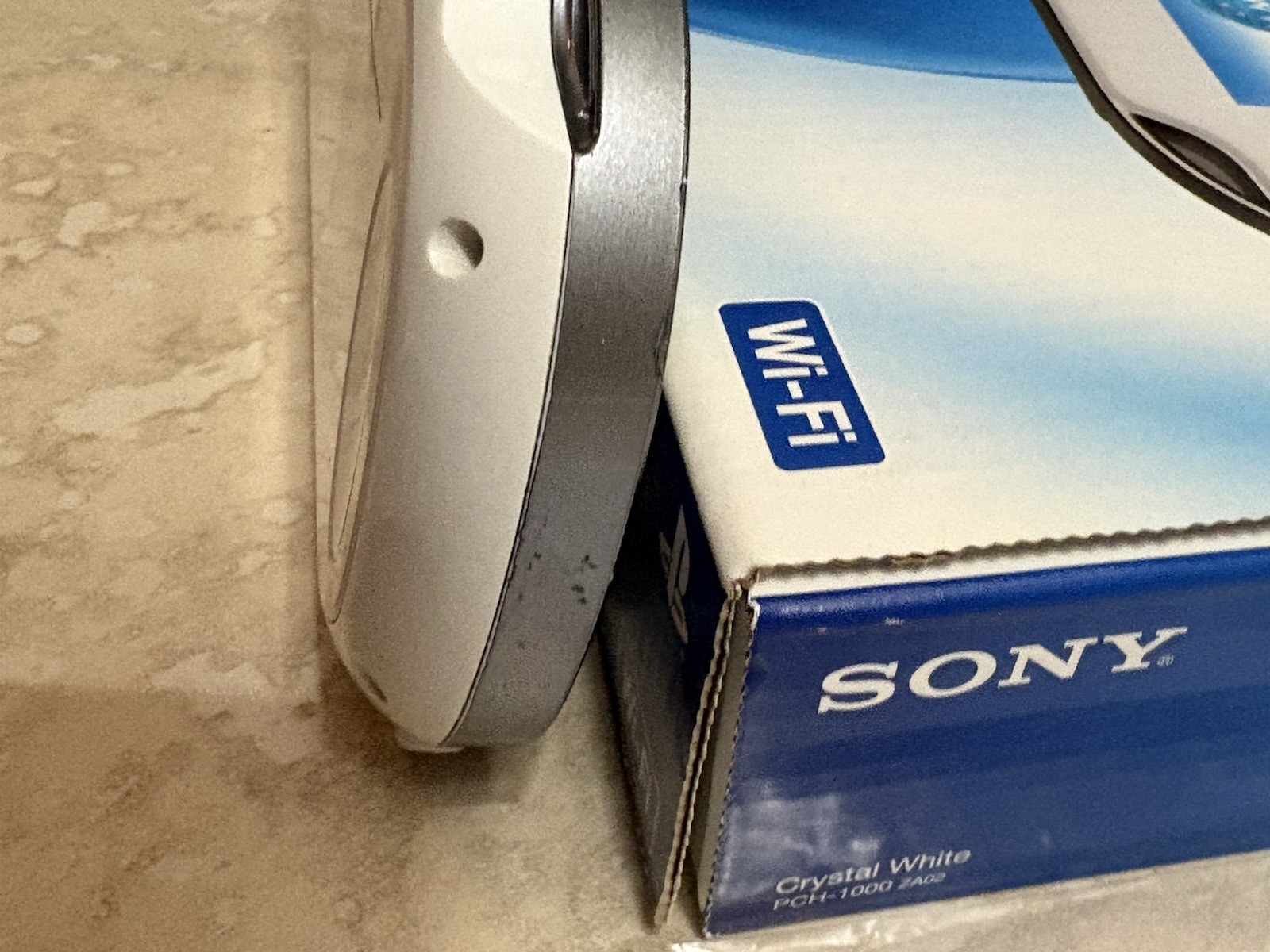 Sony PS Vita PCH-1000 Complete In Box – White 8GB Very Good Condition USA Seller