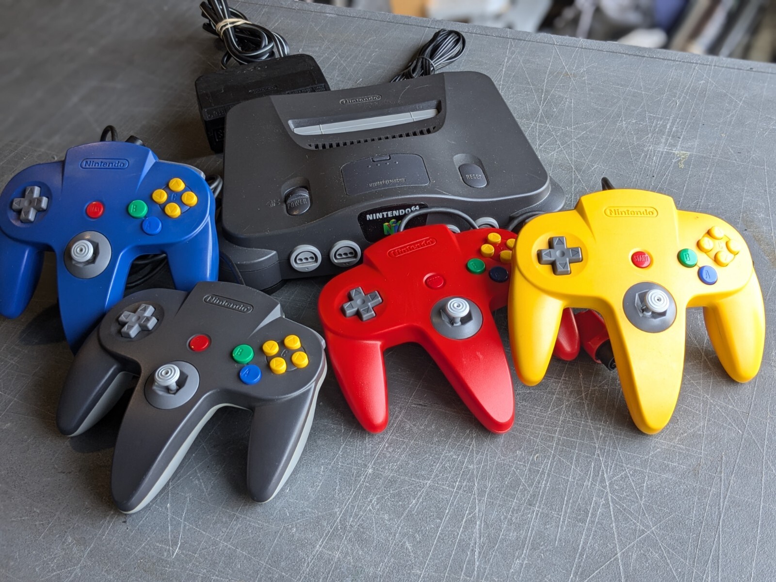 Nintendo 64 N64 Console Game Bundle 4 Controllers SUPER CLEAN! 1 YEAR WARRANTY